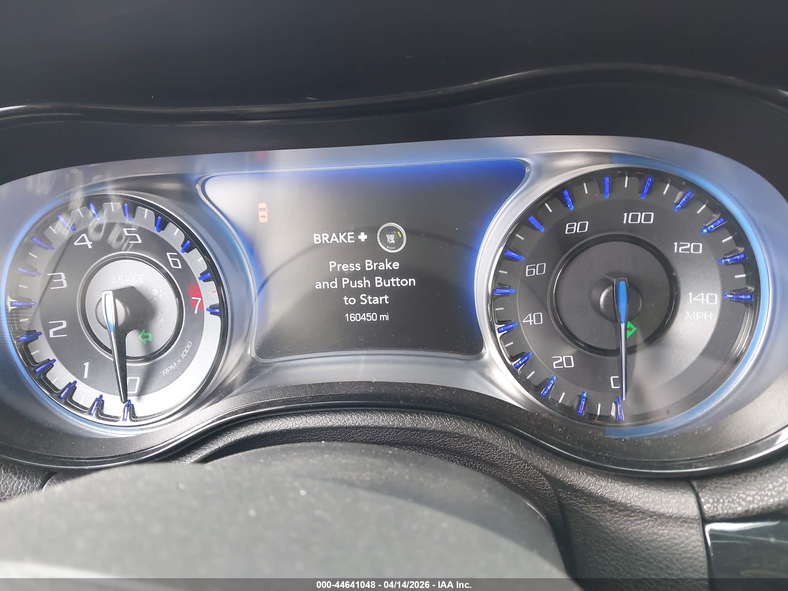 CHRYSLER 300 image 7