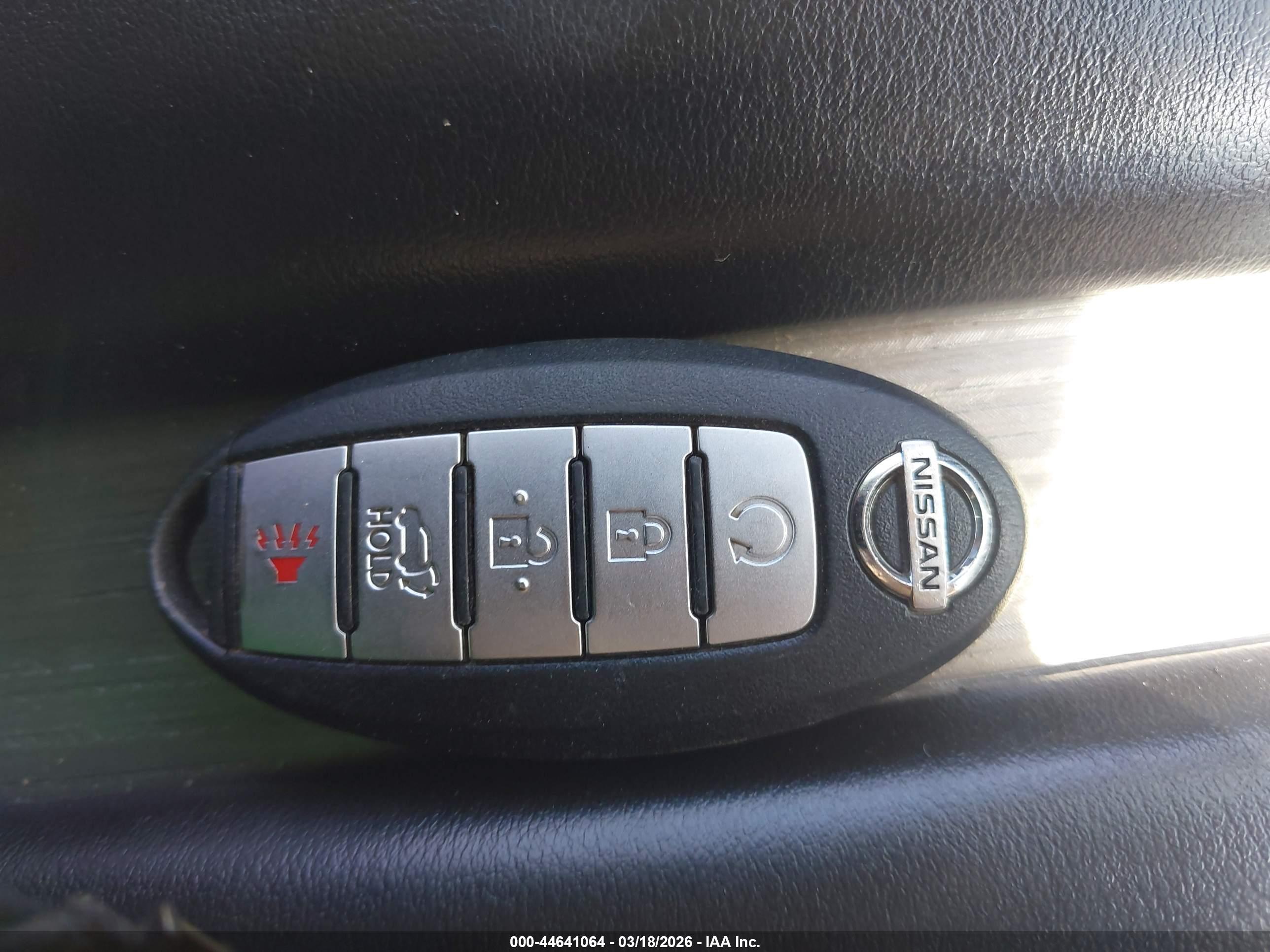 NISSAN MURANO image 11