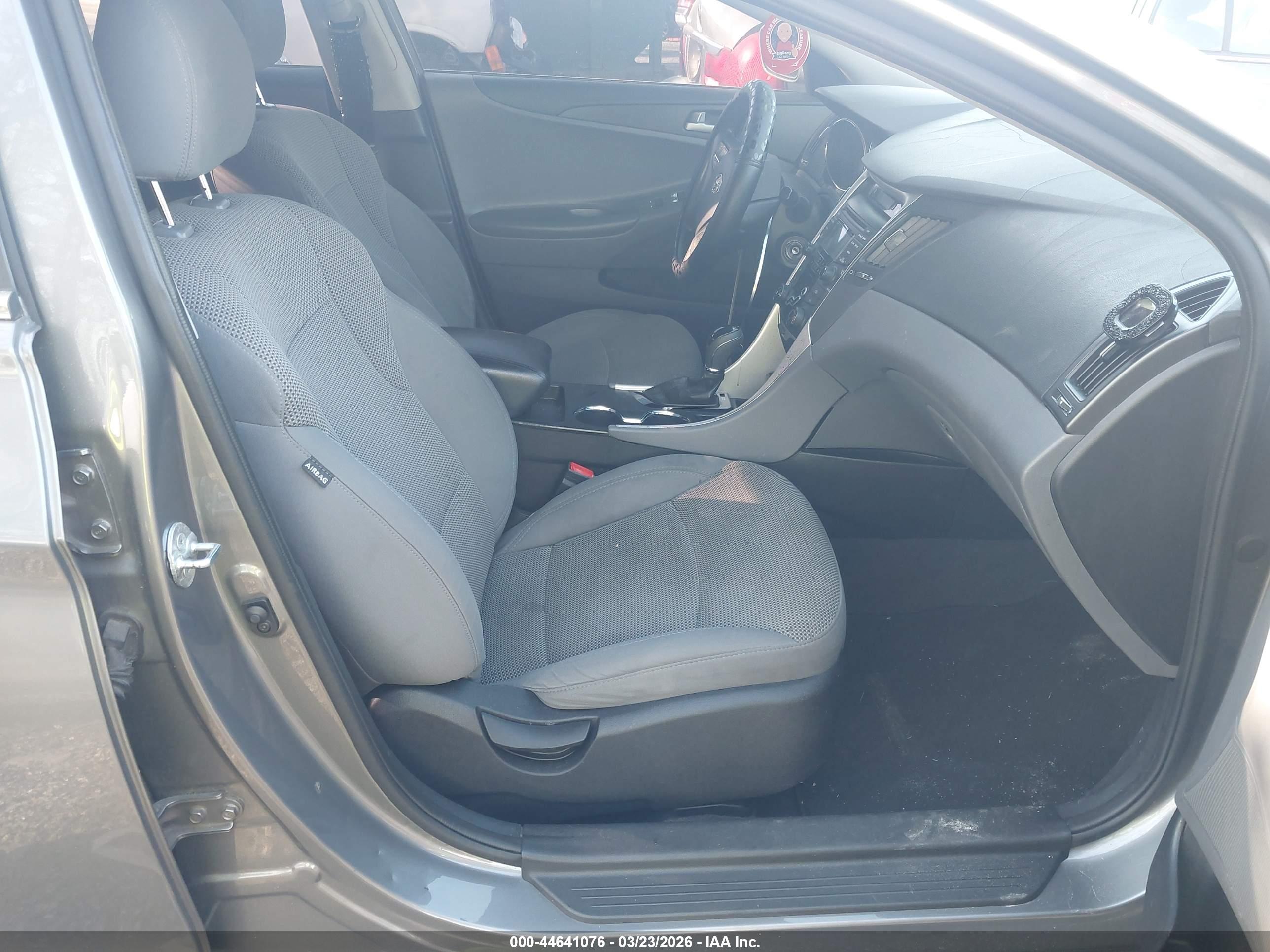 HYUNDAI SONATA image 5