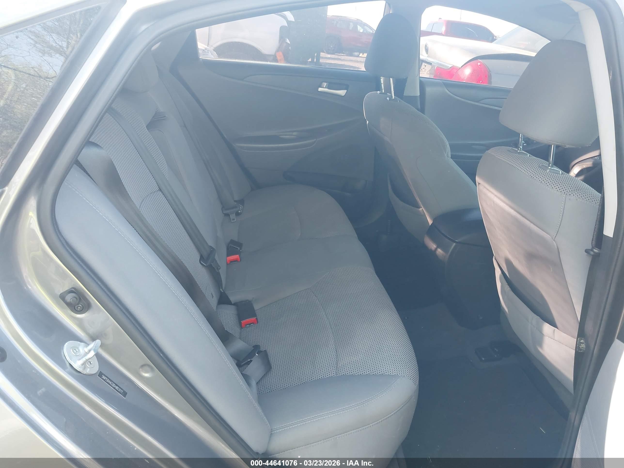 HYUNDAI SONATA image 8