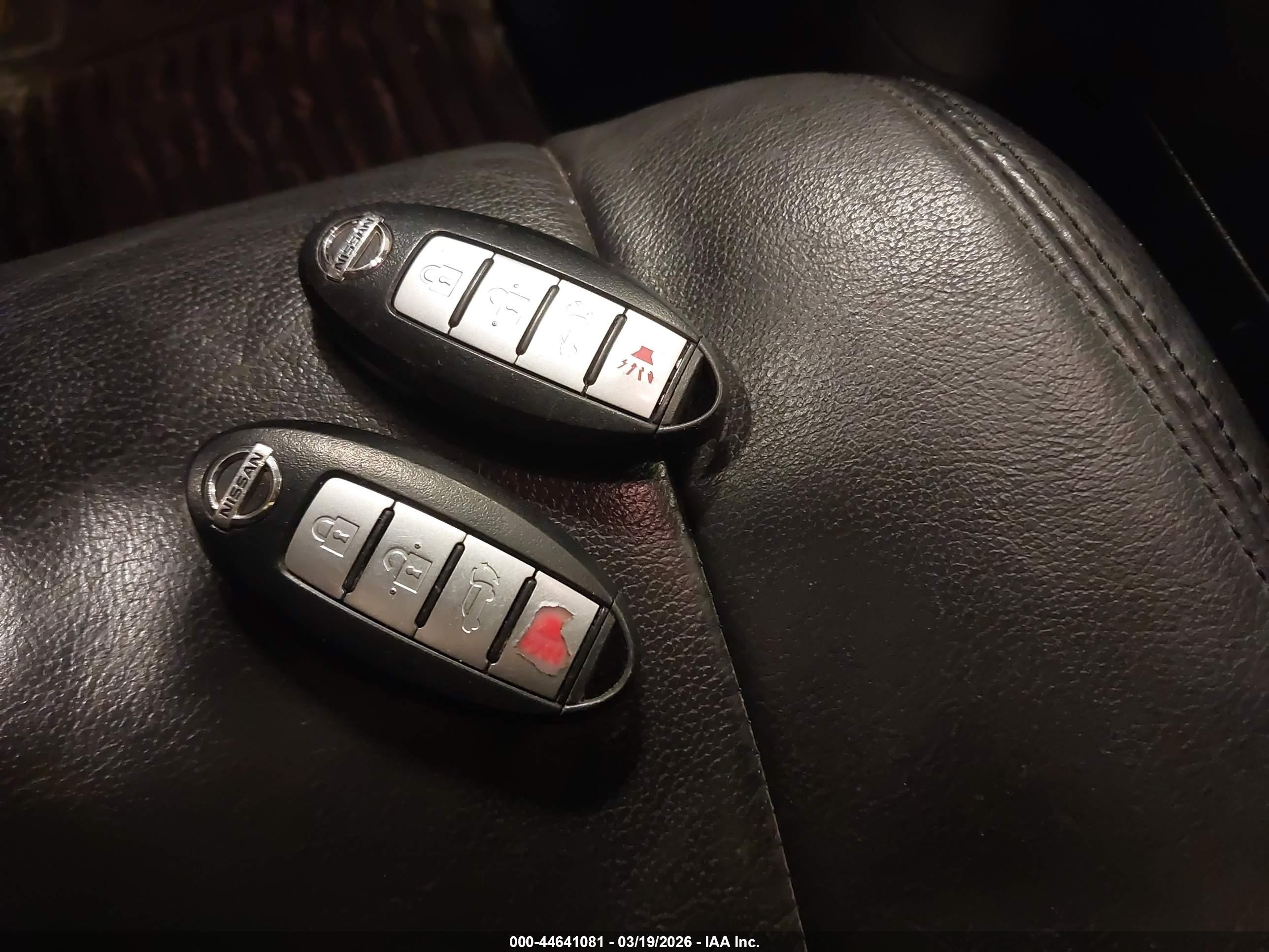 NISSAN MURANO image 11