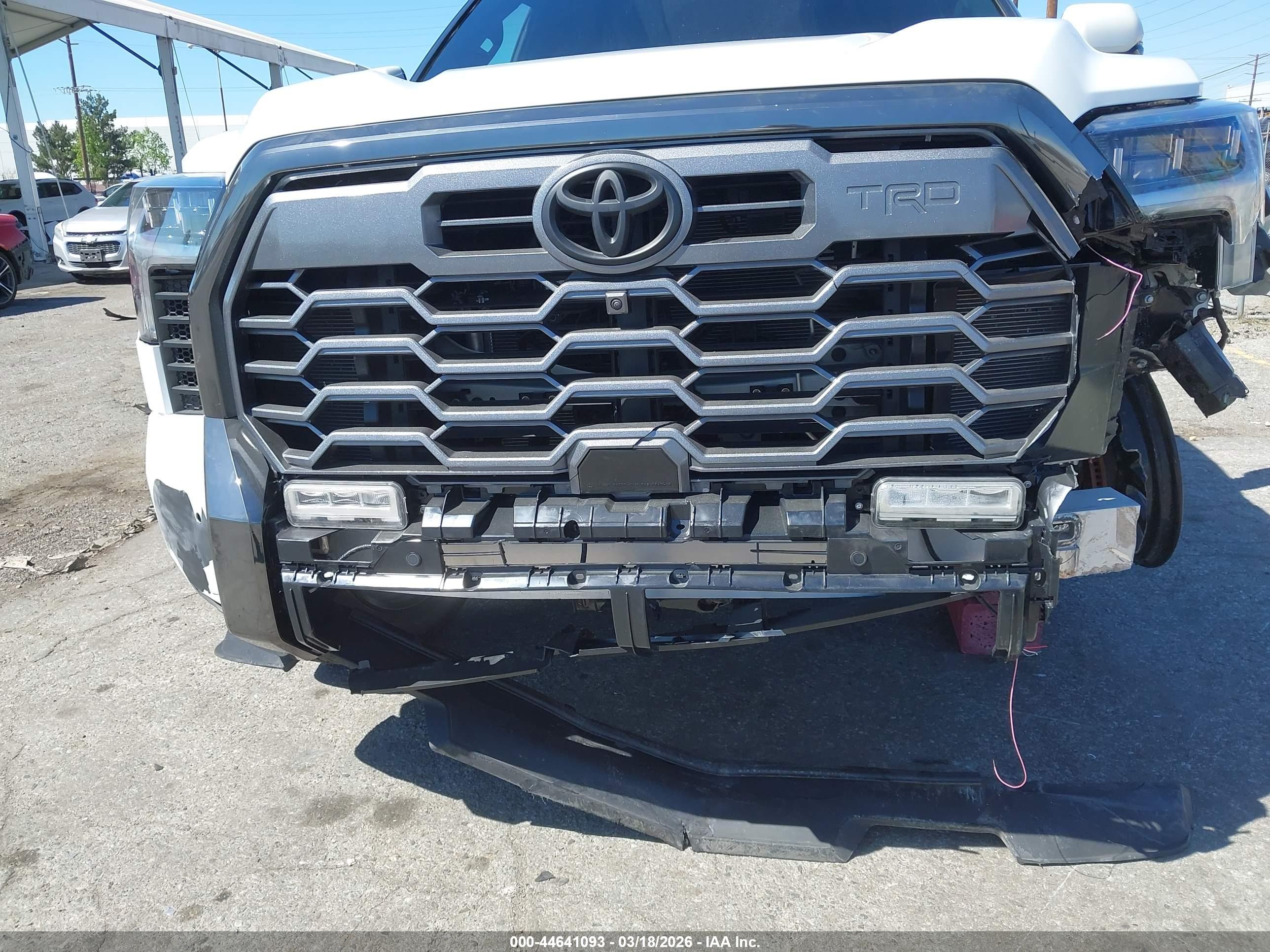 TOYOTA TUNDRA image 6