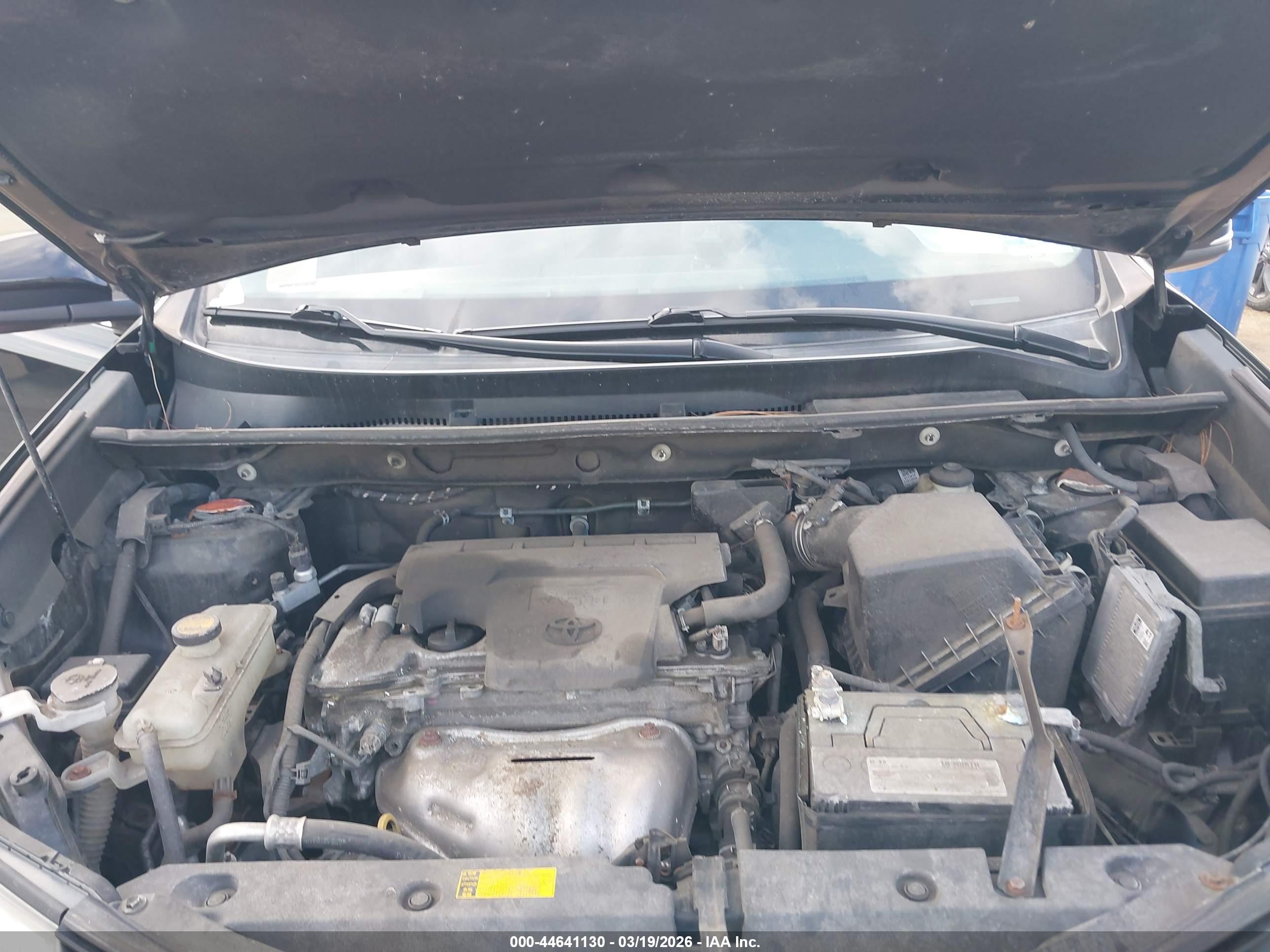TOYOTA RAV4 image 10