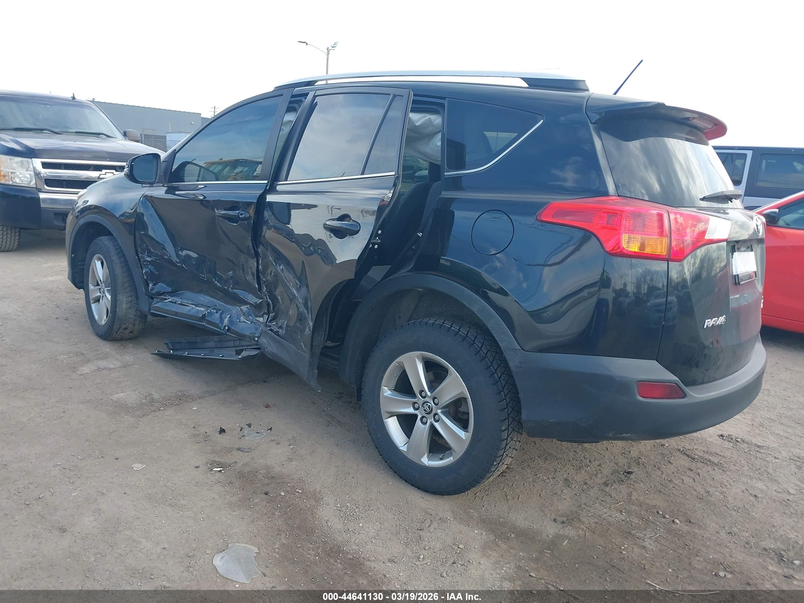 TOYOTA RAV4 image 3