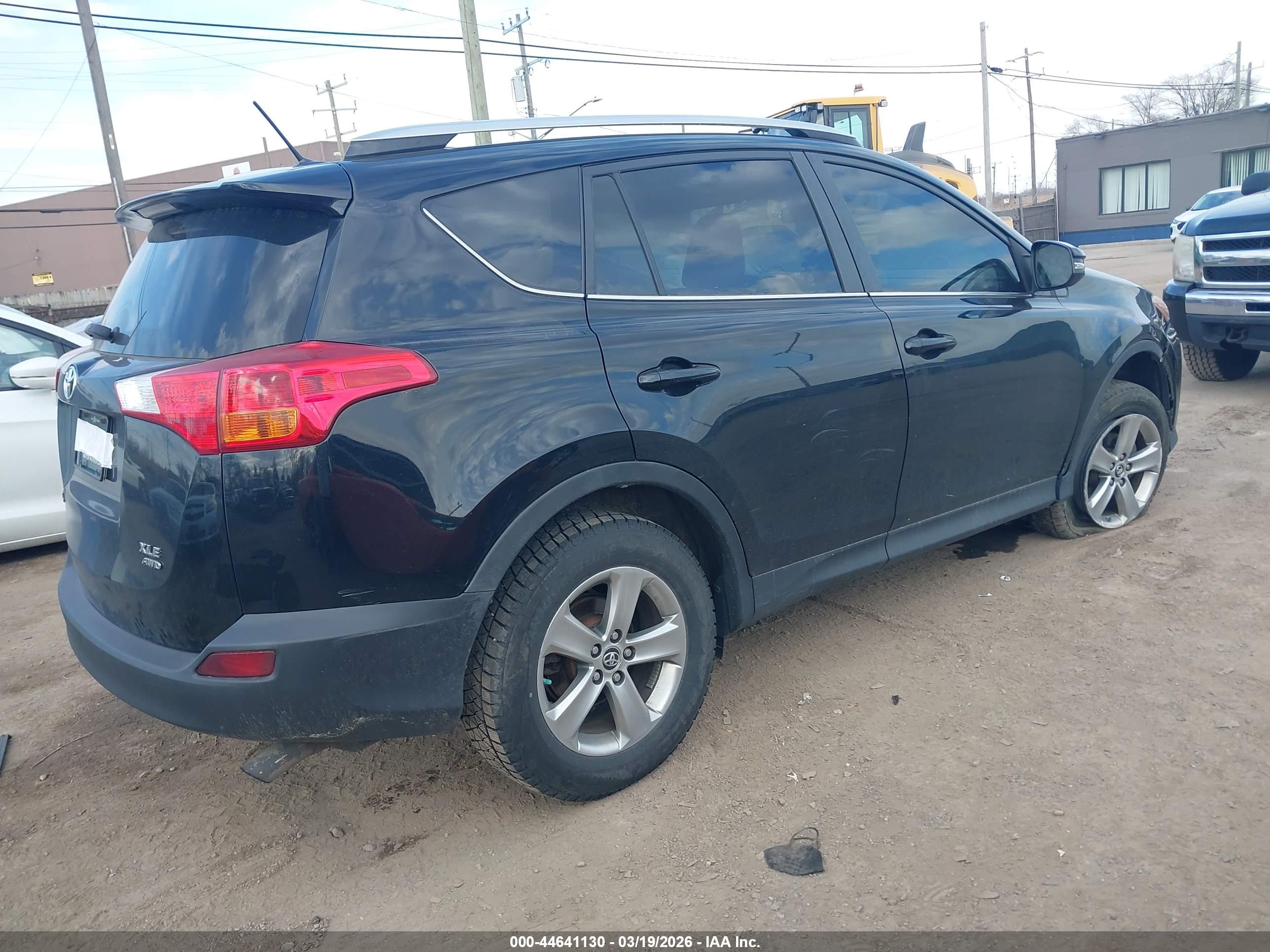 TOYOTA RAV4 image 4