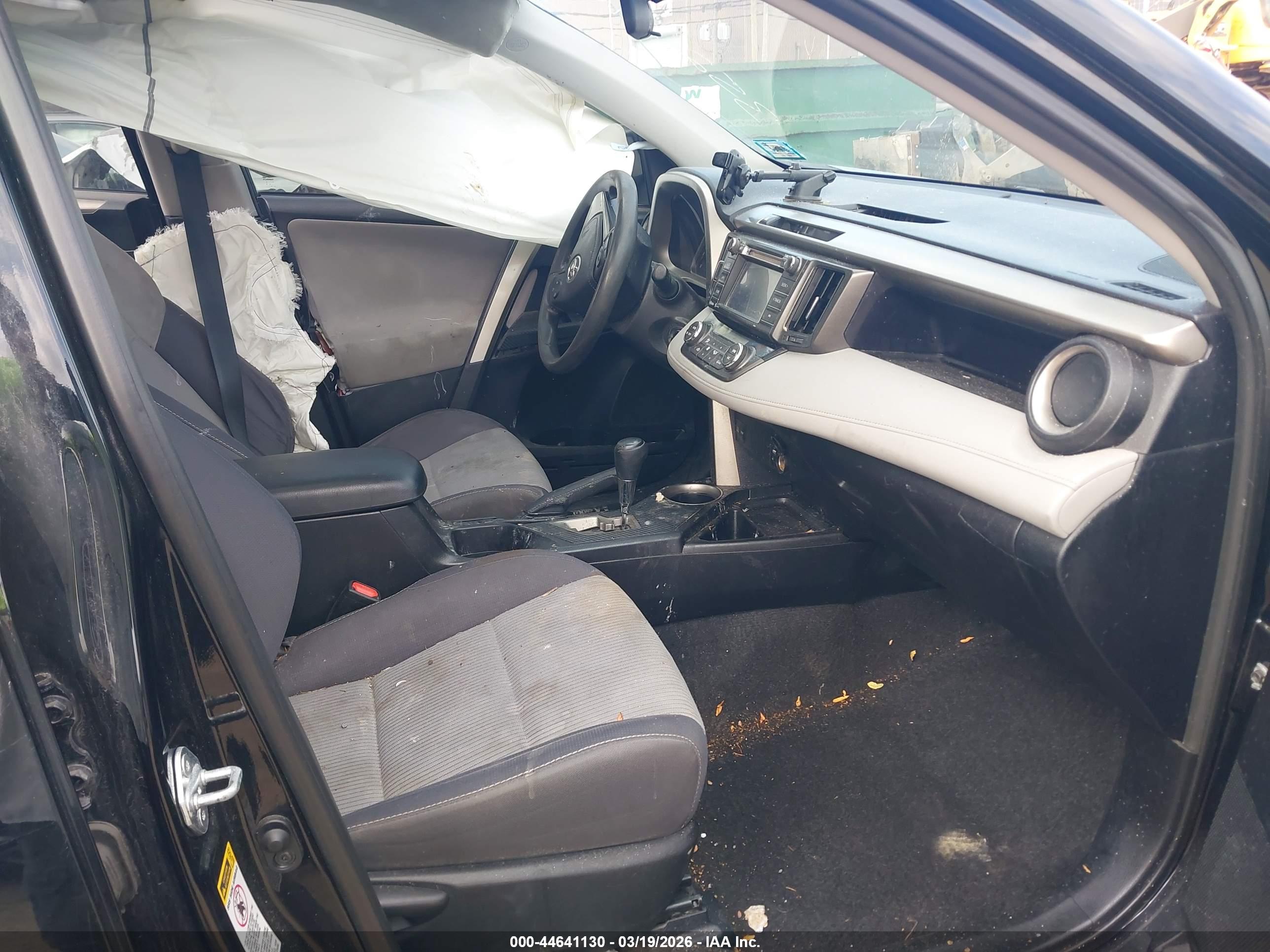 TOYOTA RAV4 image 5