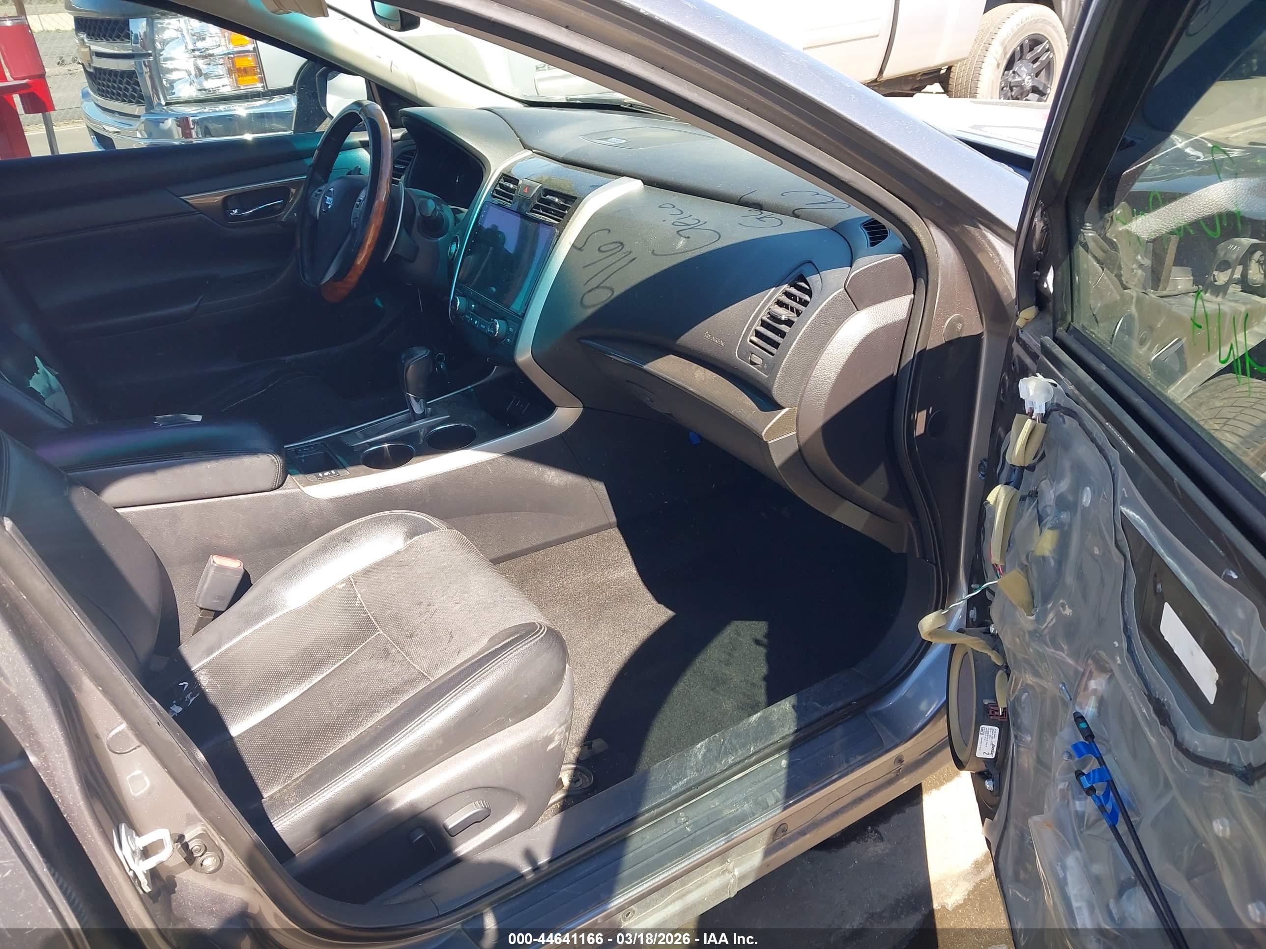 NISSAN ALTIMA image 5