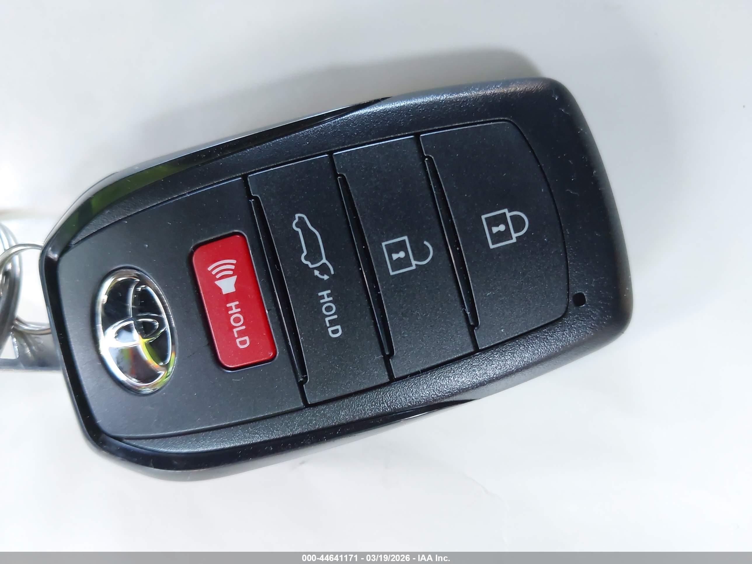 TOYOTA HIGHLANDER image 11