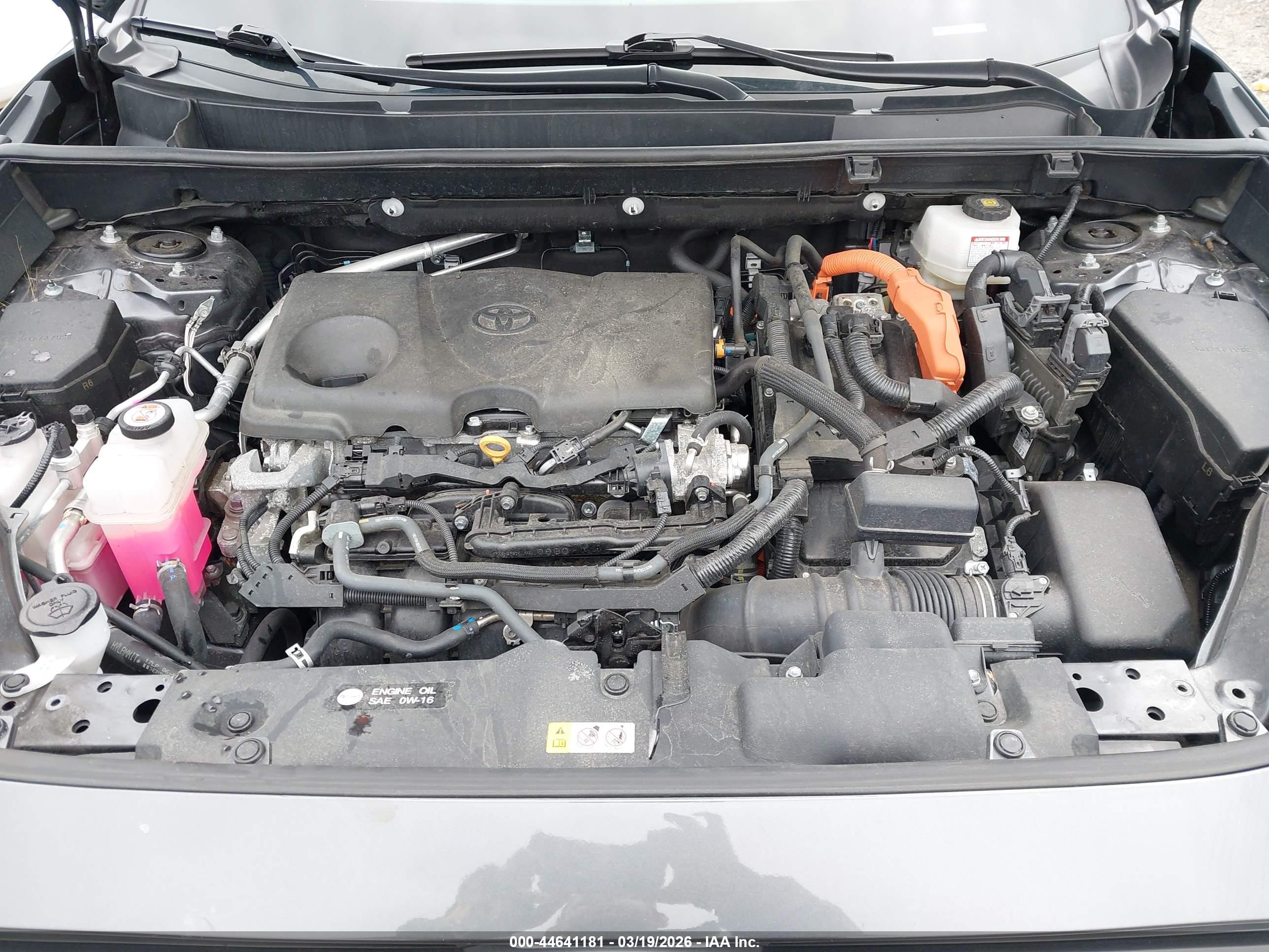 TOYOTA RAV4 image 10
