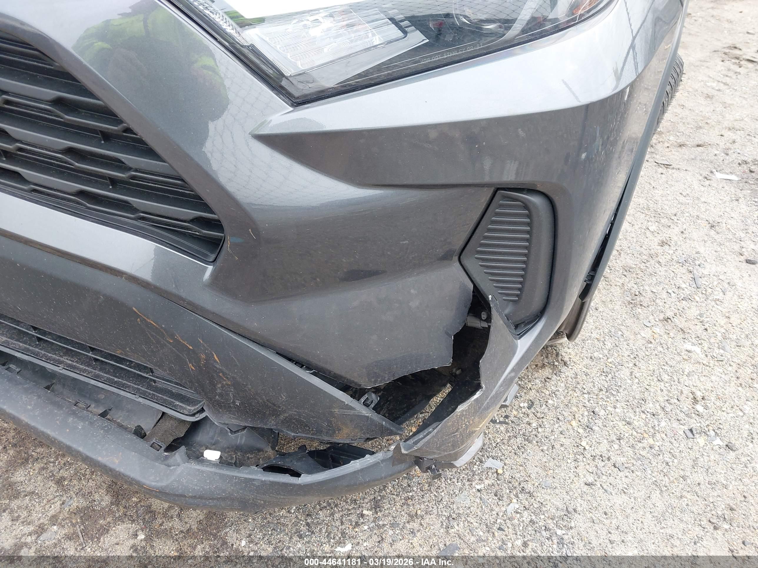 TOYOTA RAV4 image 6