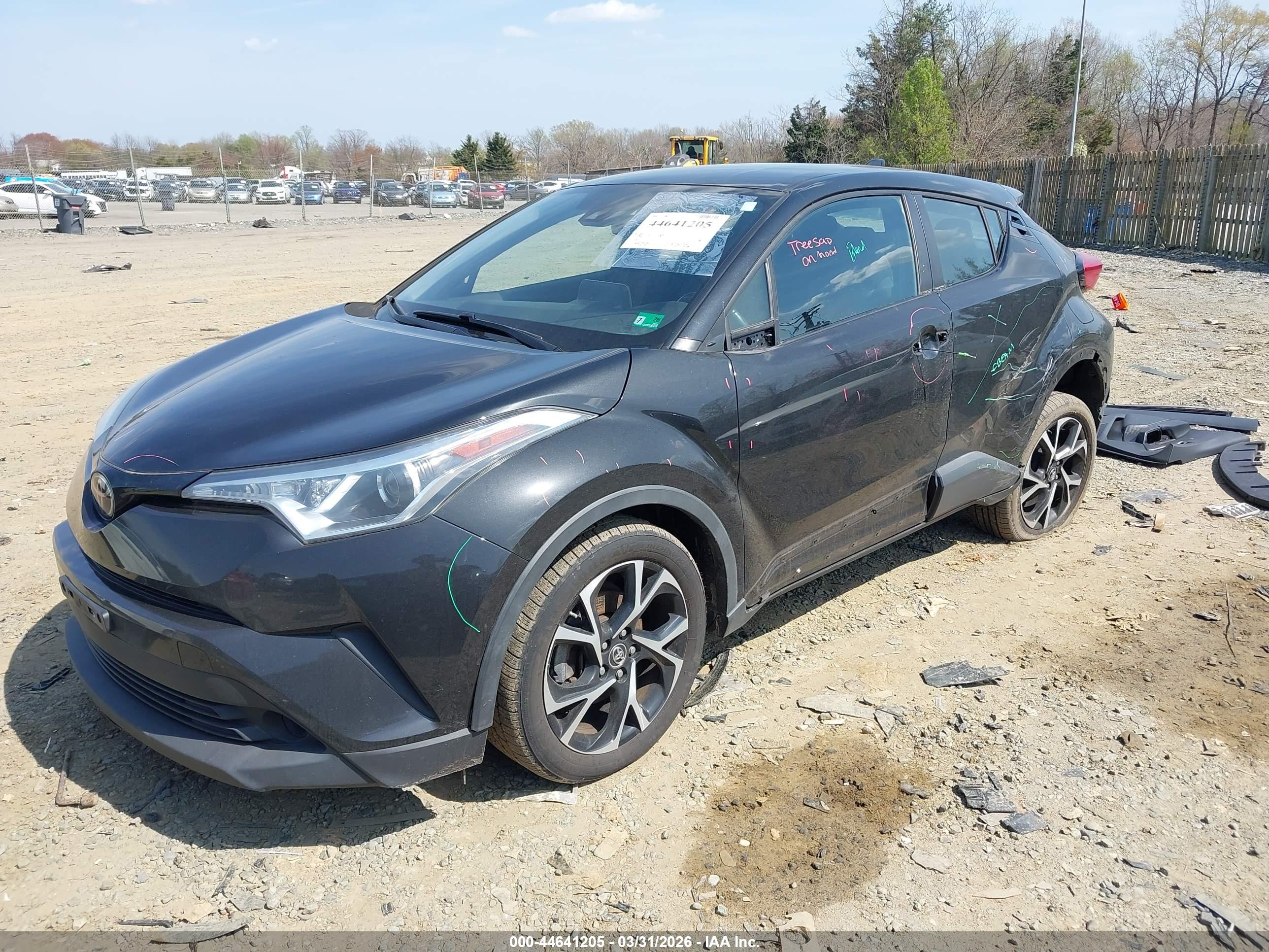 TOYOTA C-HR image 2