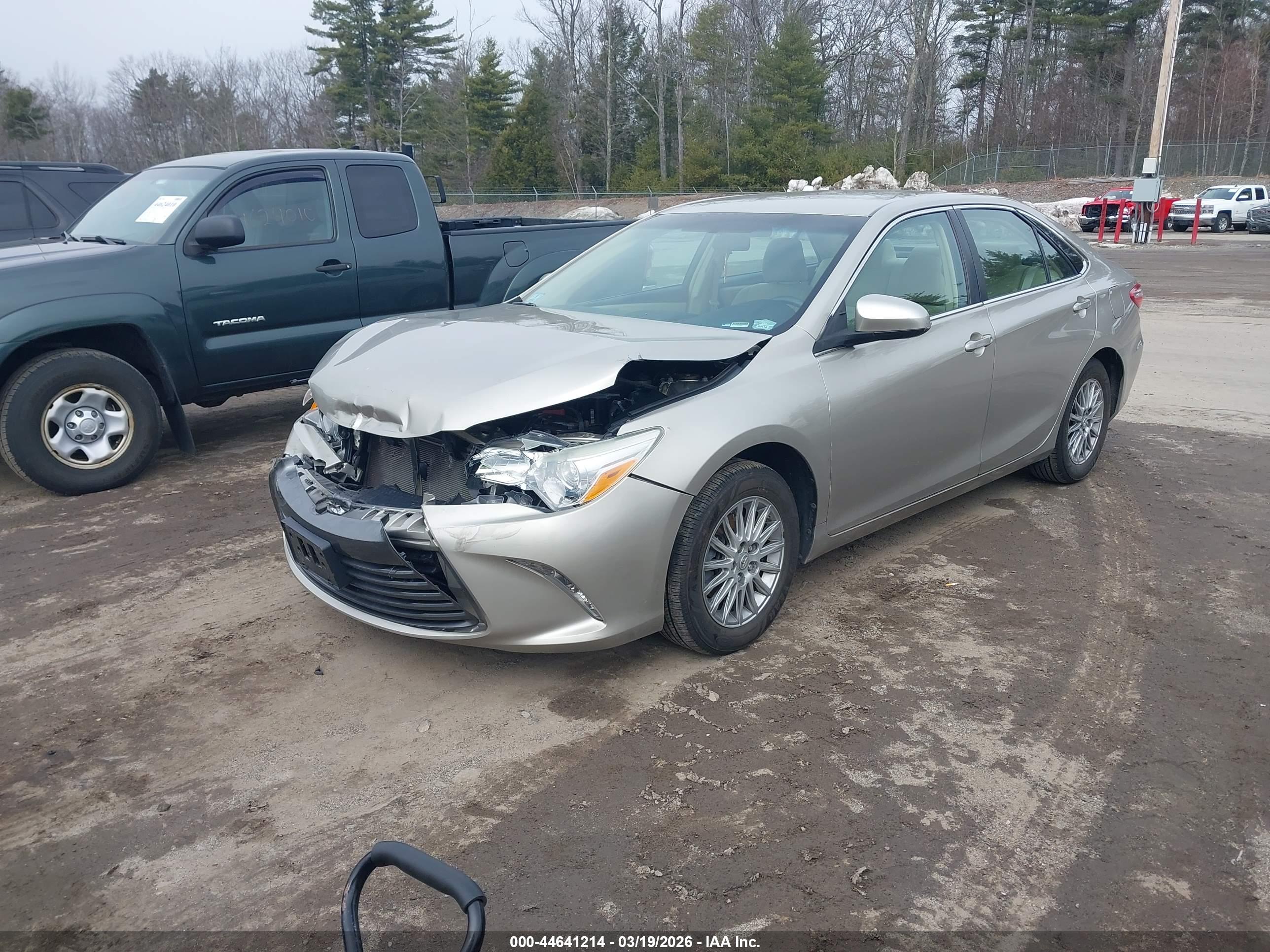 TOYOTA CAMRY image 2