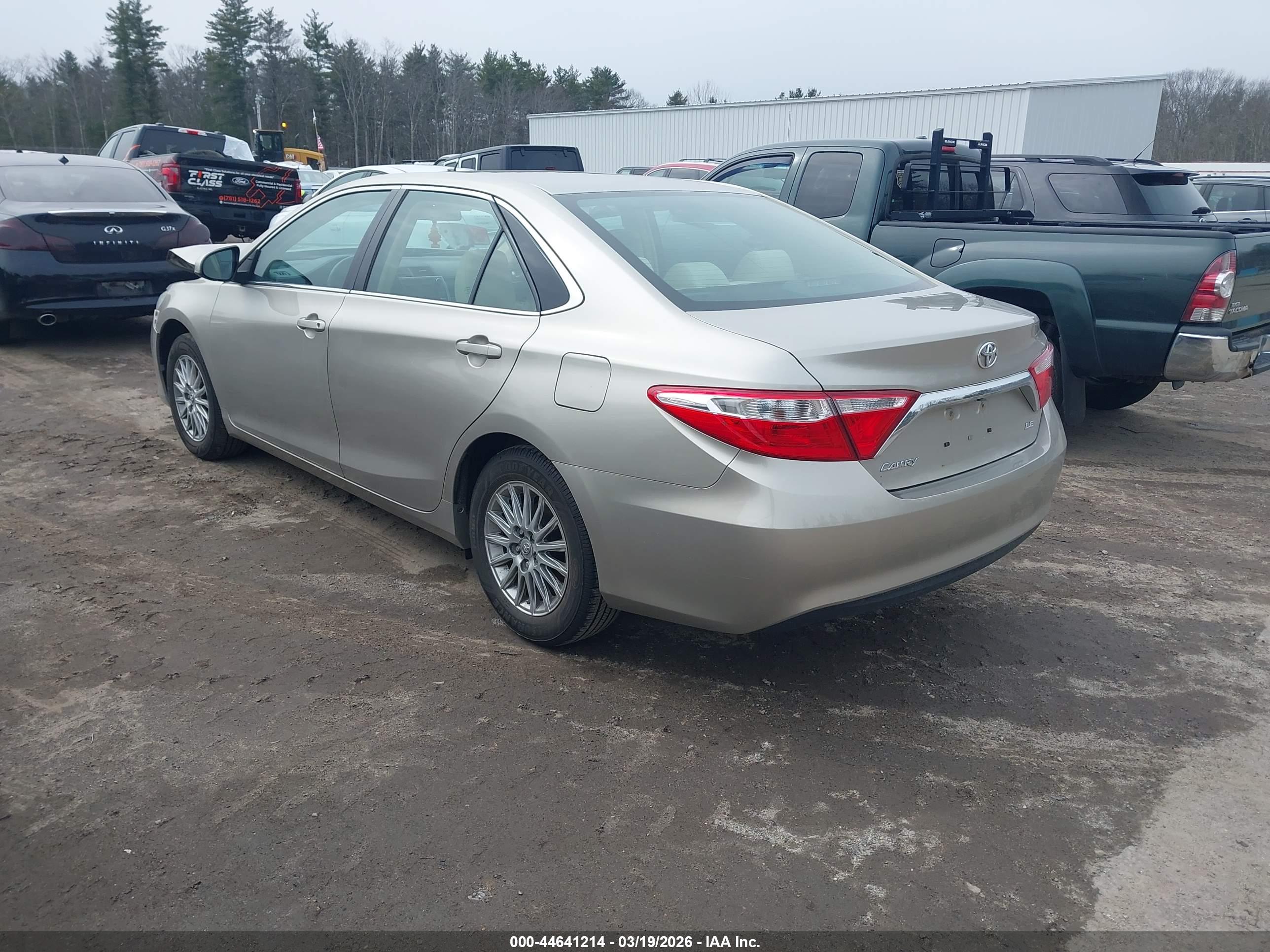 TOYOTA CAMRY image 3