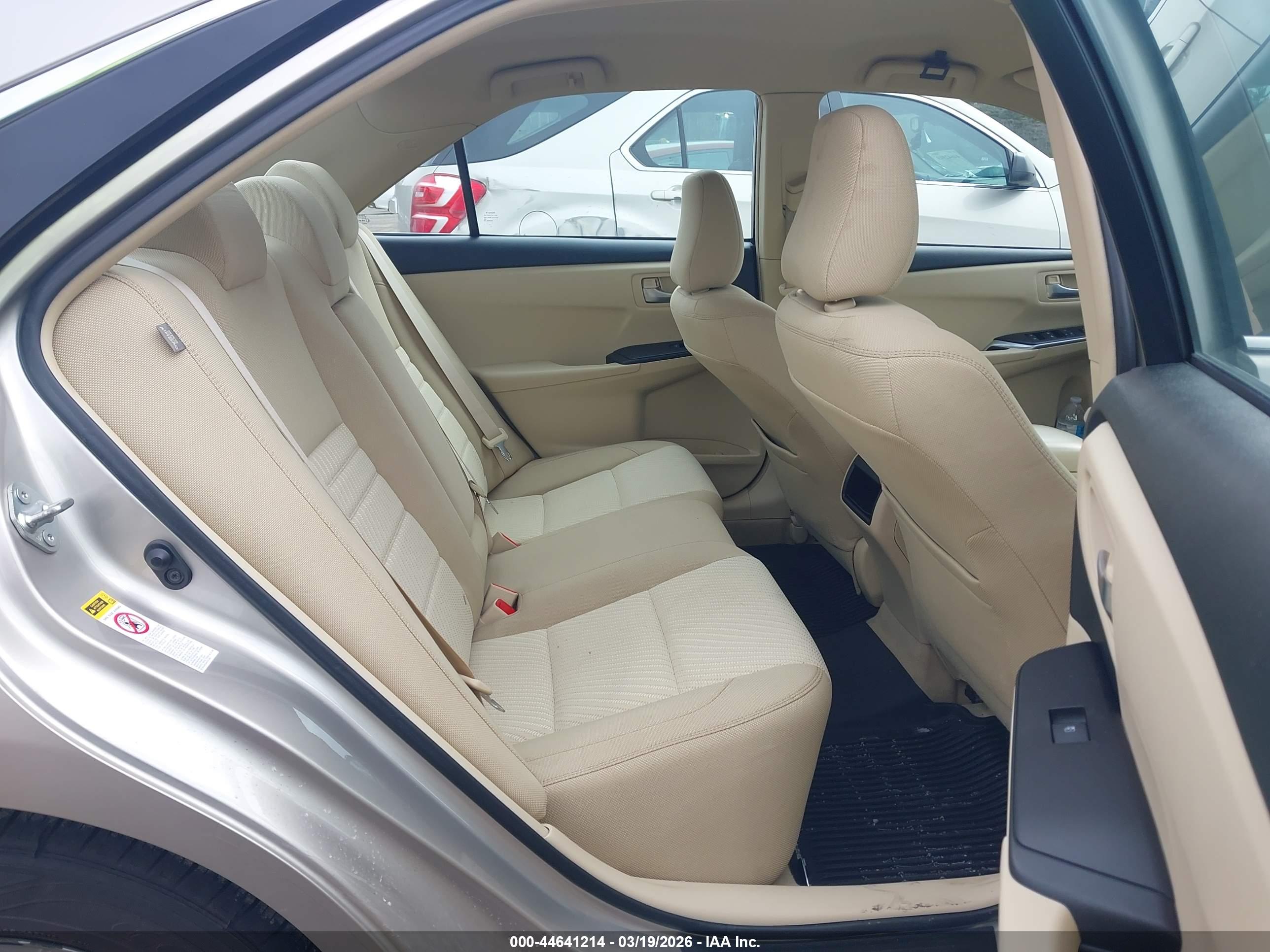 TOYOTA CAMRY image 8