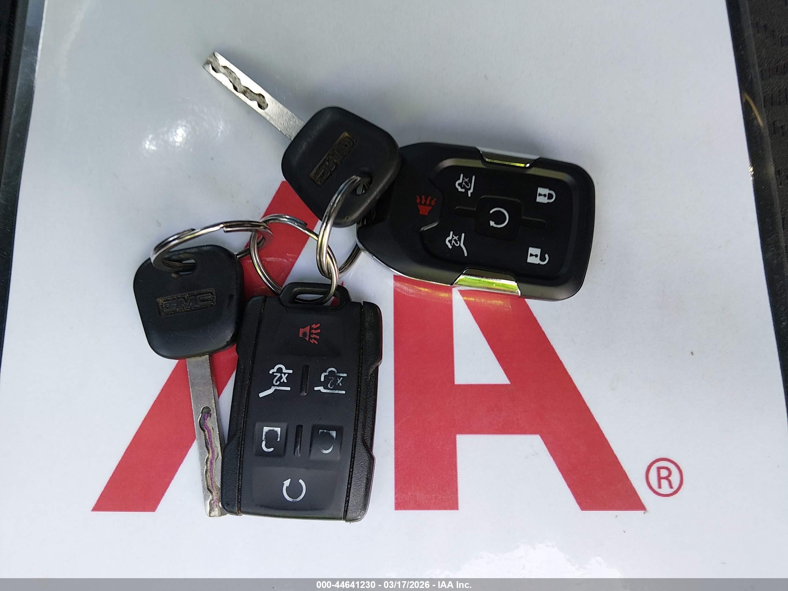 GMC YUKON image 11