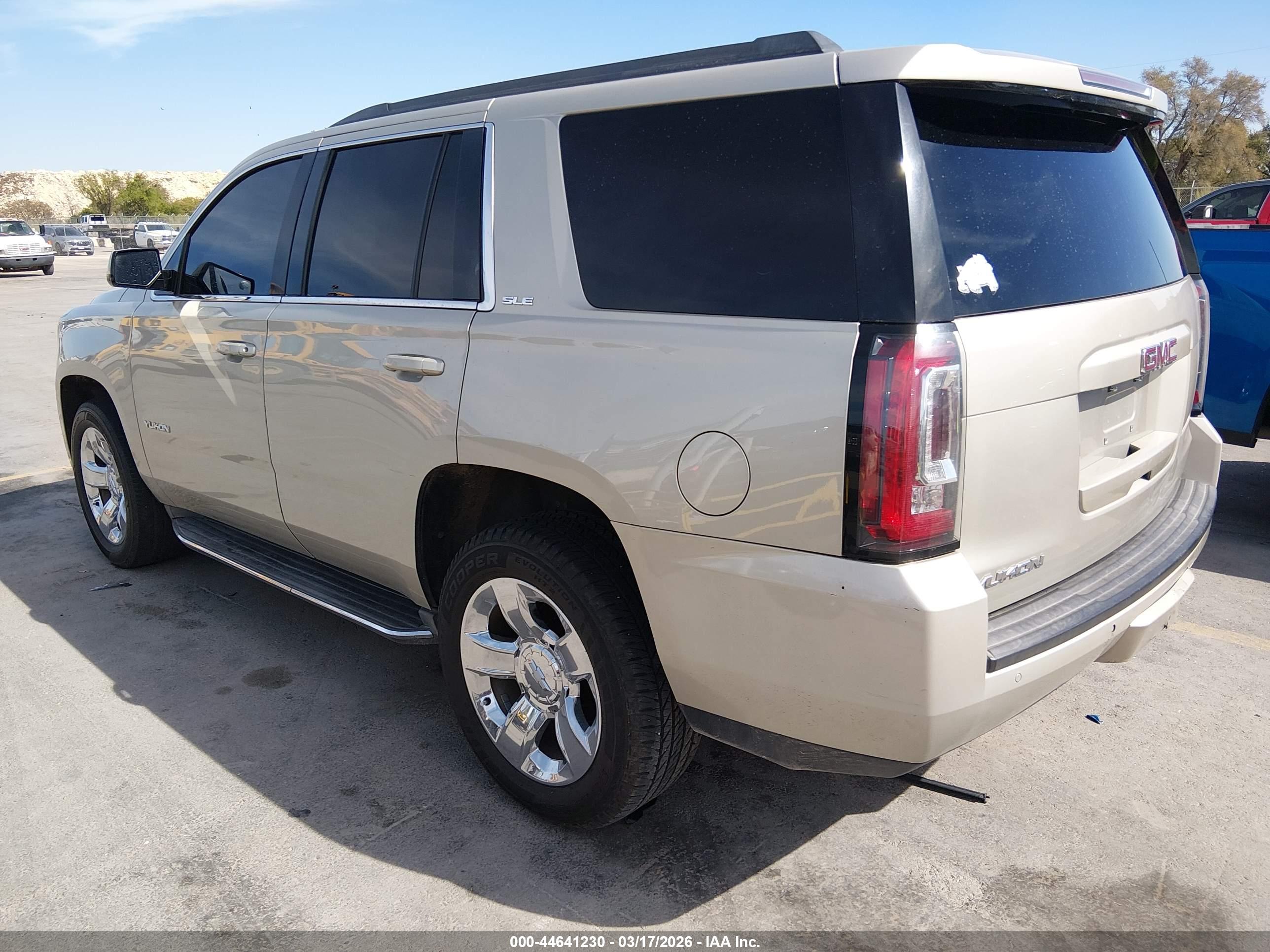 GMC YUKON image 3