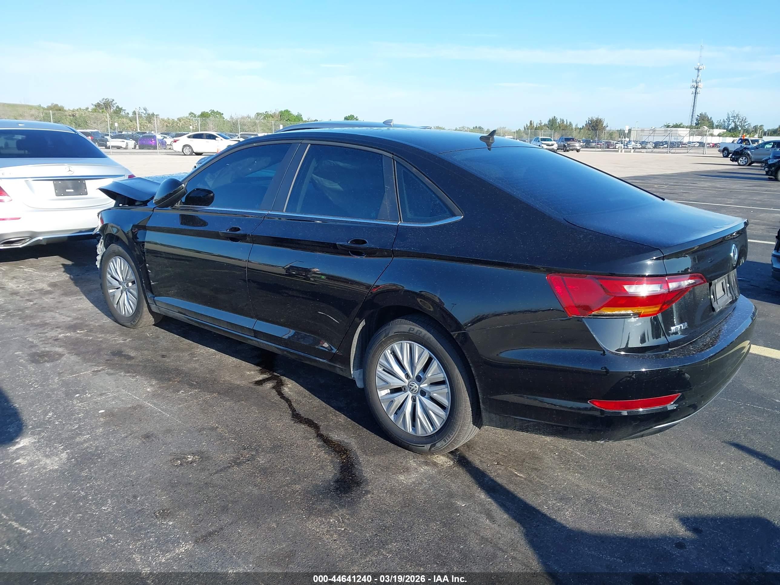 VOLKSWAGEN JETTA image 3
