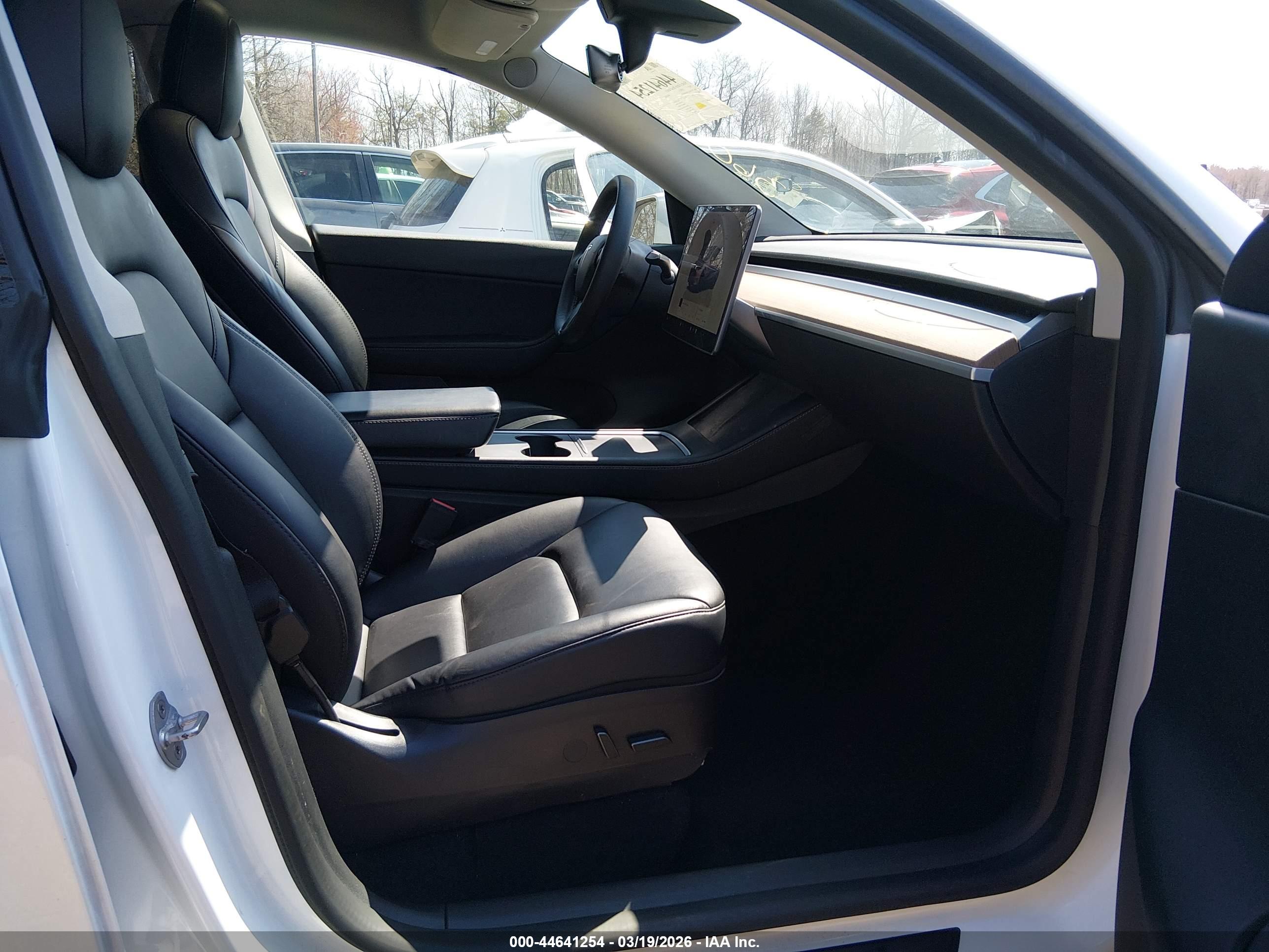TESLA MODEL image 5