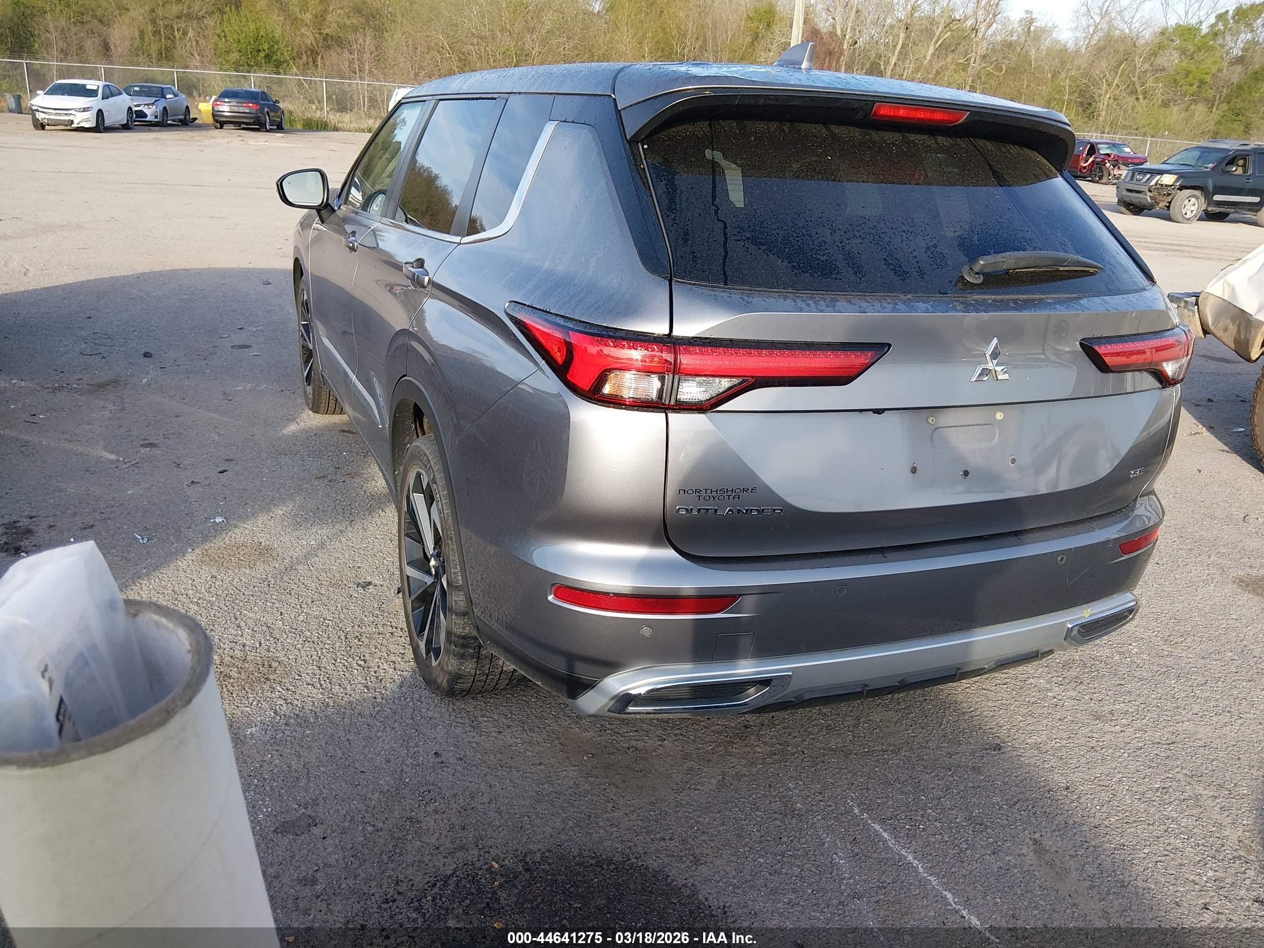 MITSUBISHI OUTLANDER image 3