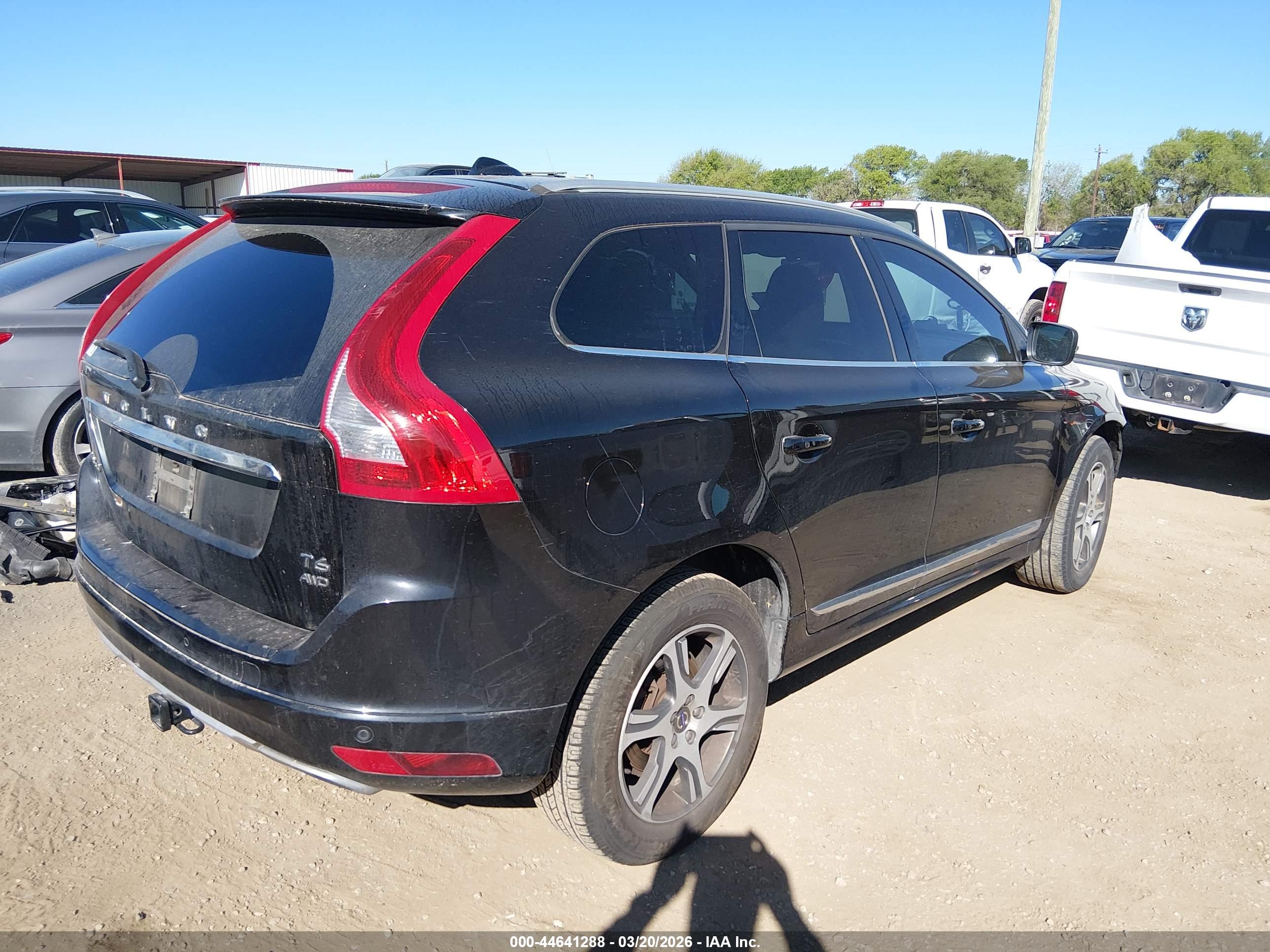 VOLVO XC60 image 4