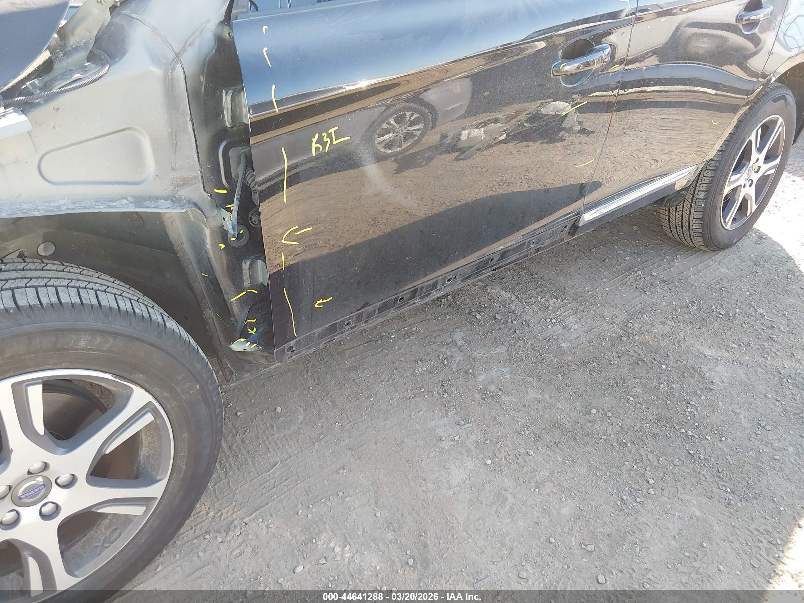VOLVO XC60 image 6