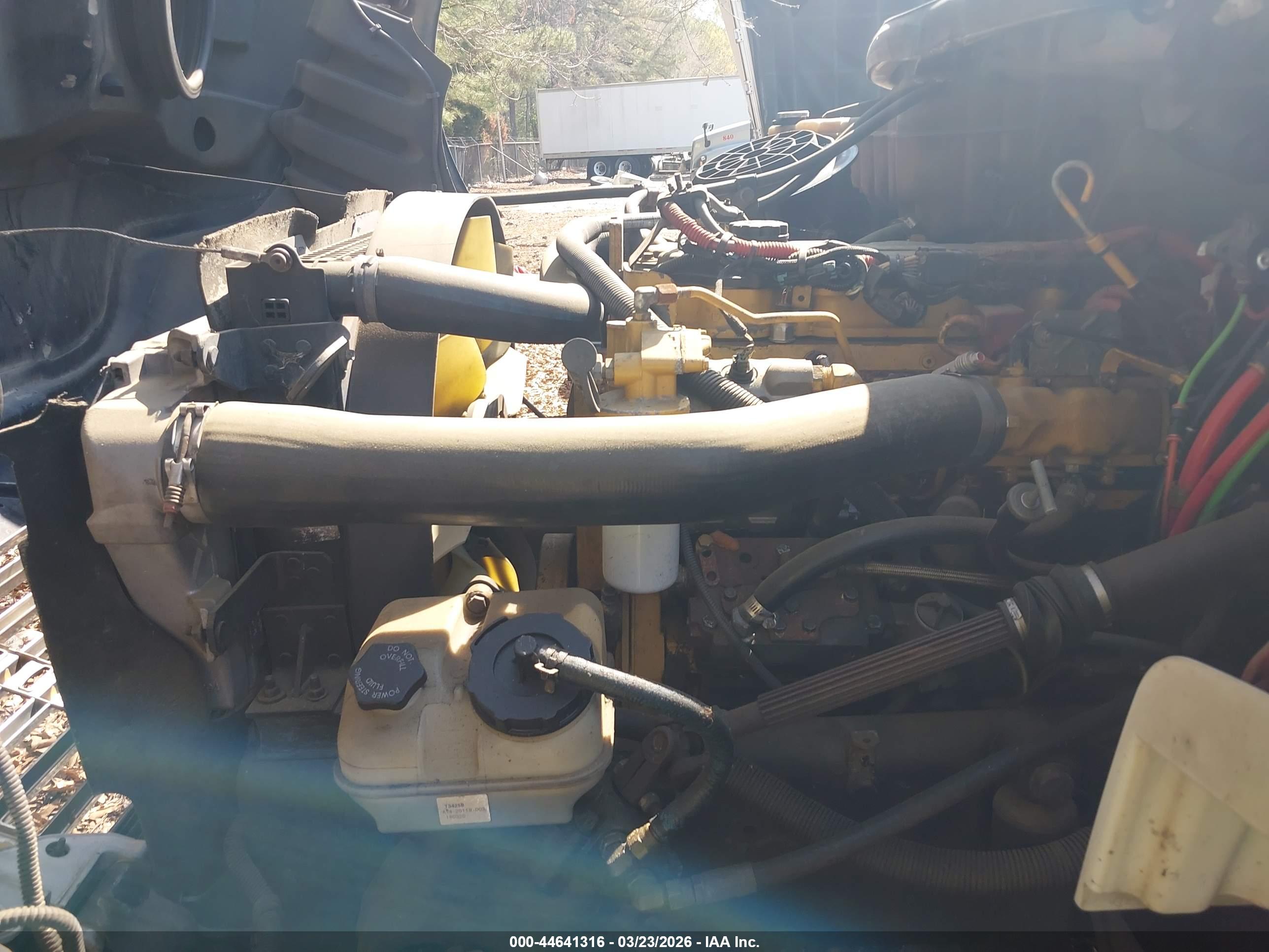 FREIGHTLINER M2 image 10