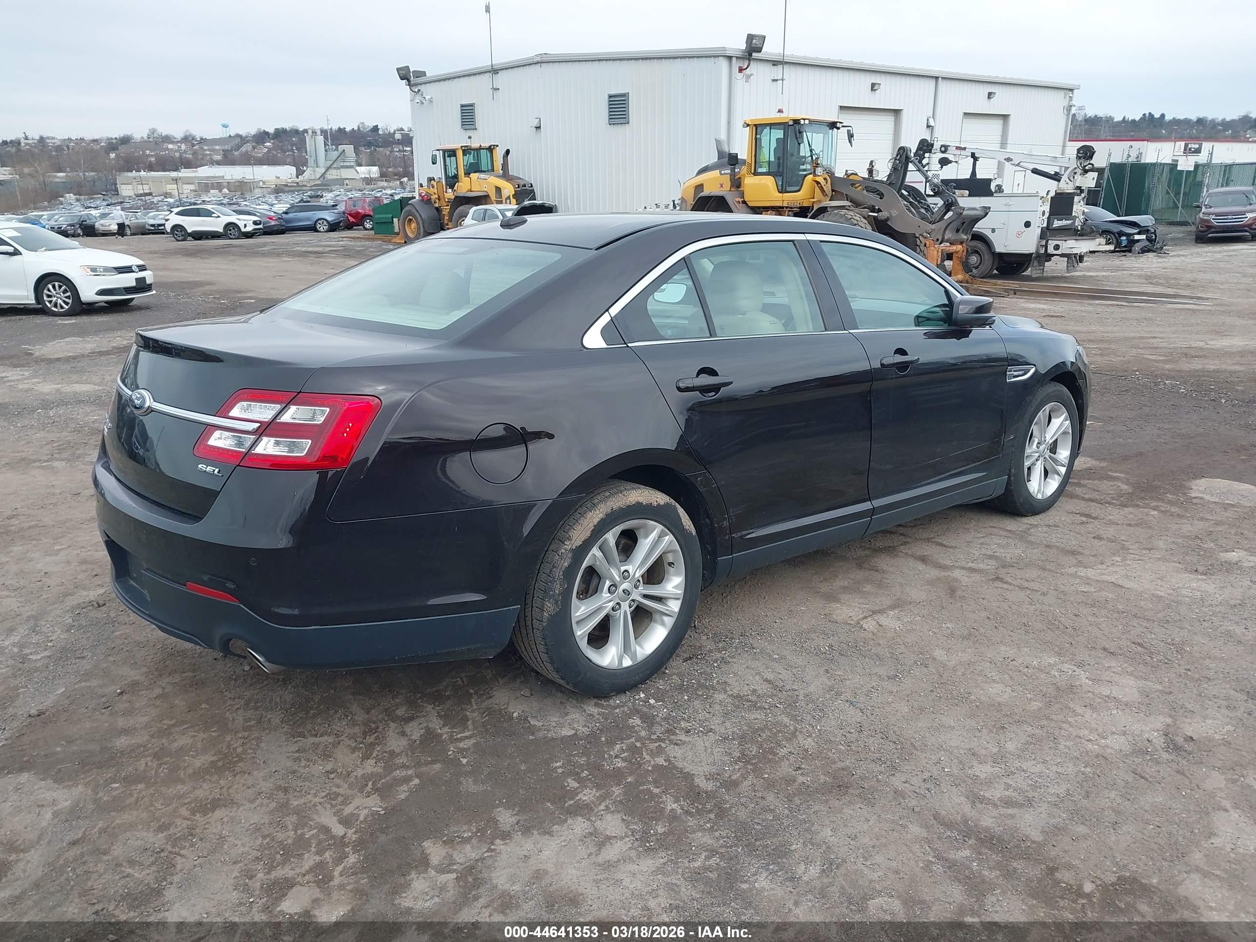 FORD TAURUS image 4