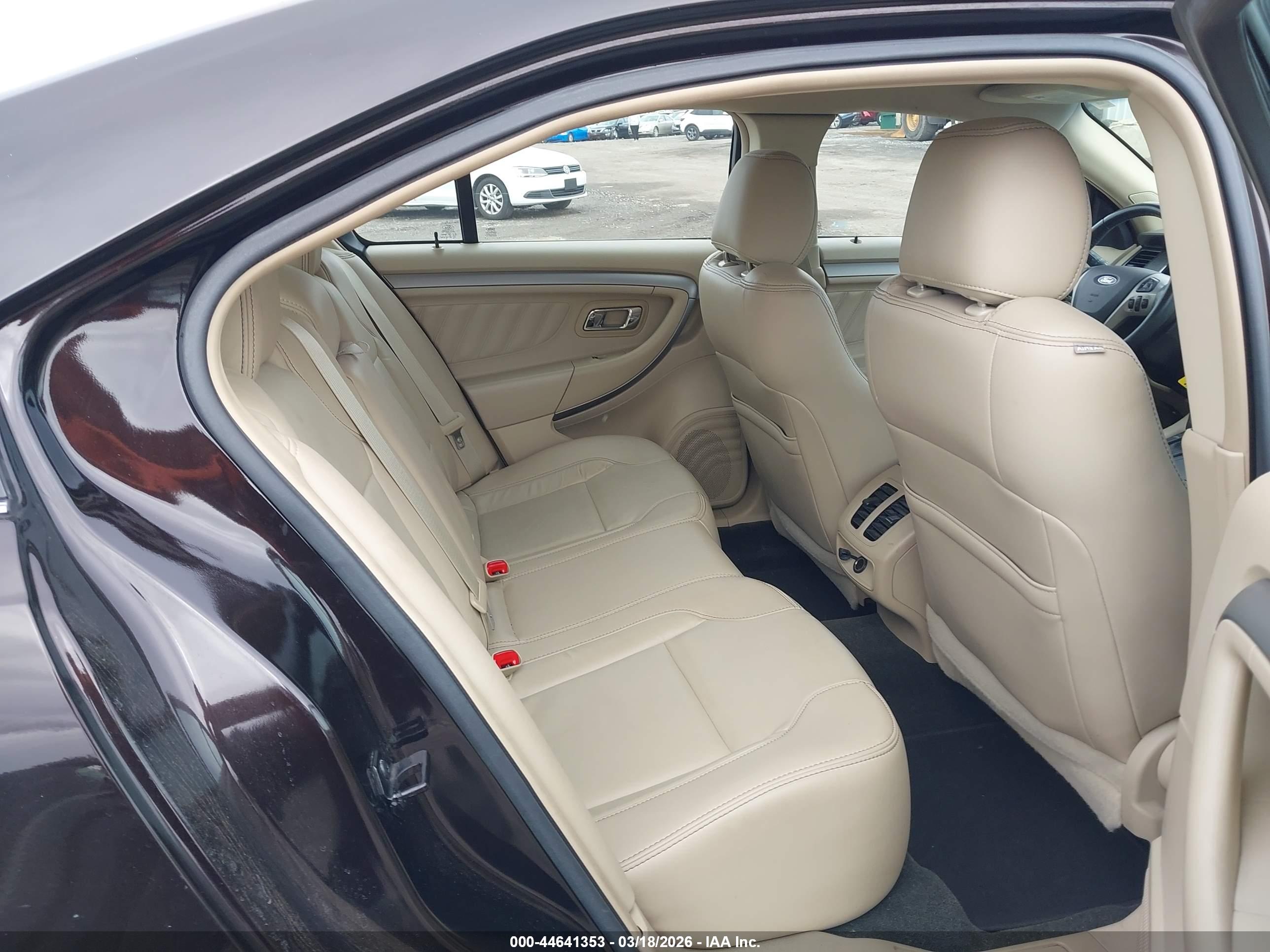 FORD TAURUS image 8