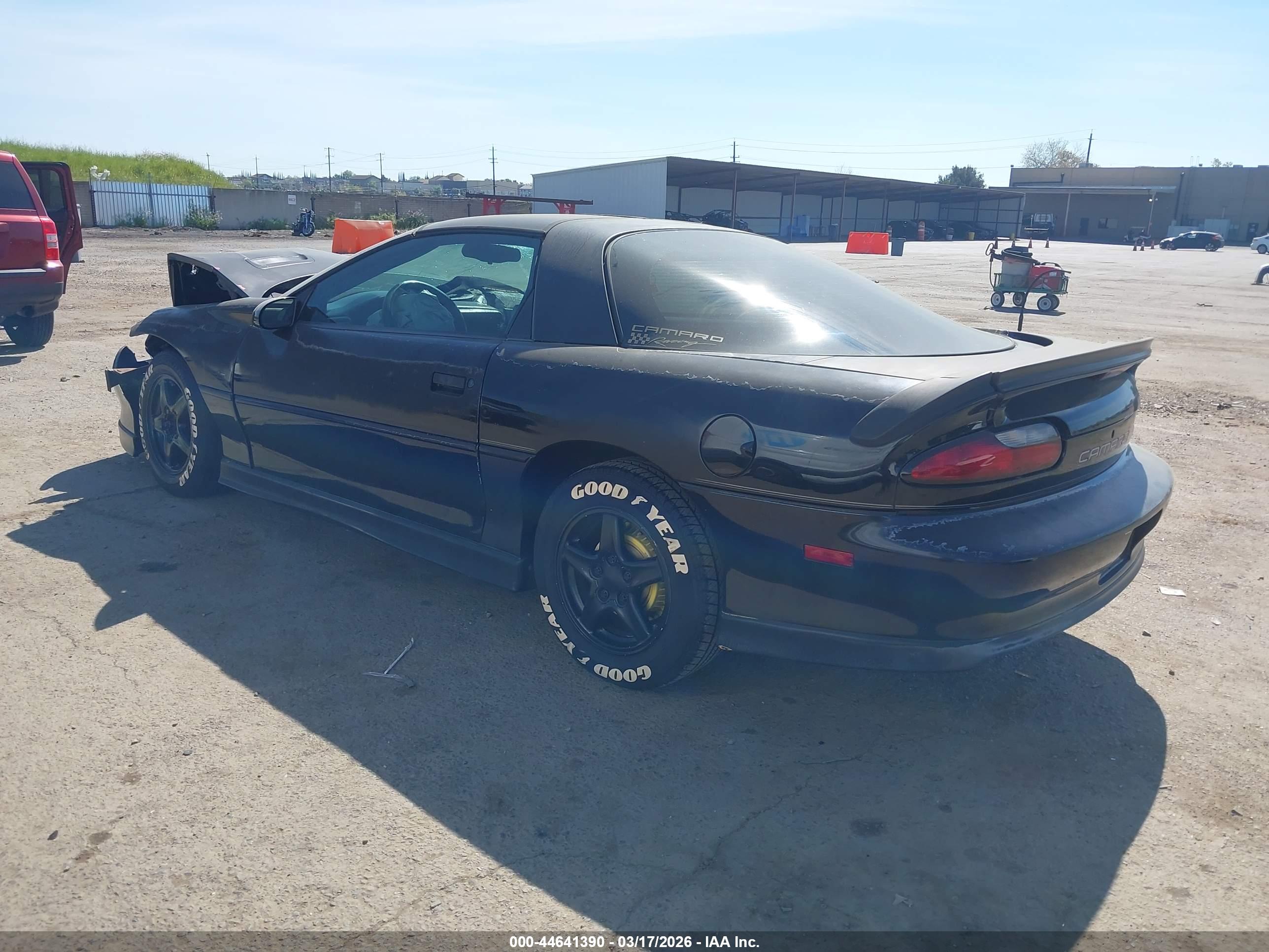 CHEVROLET CAMARO image 3