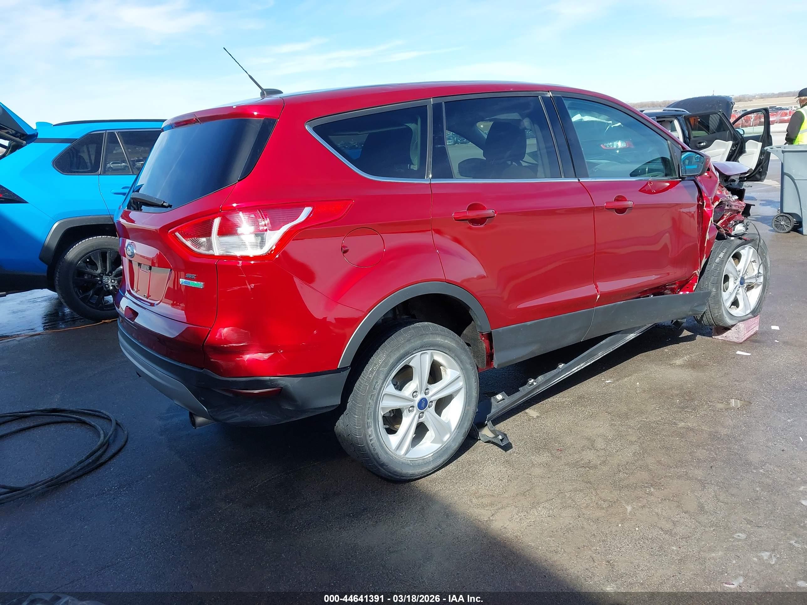 FORD ESCAPE image 4