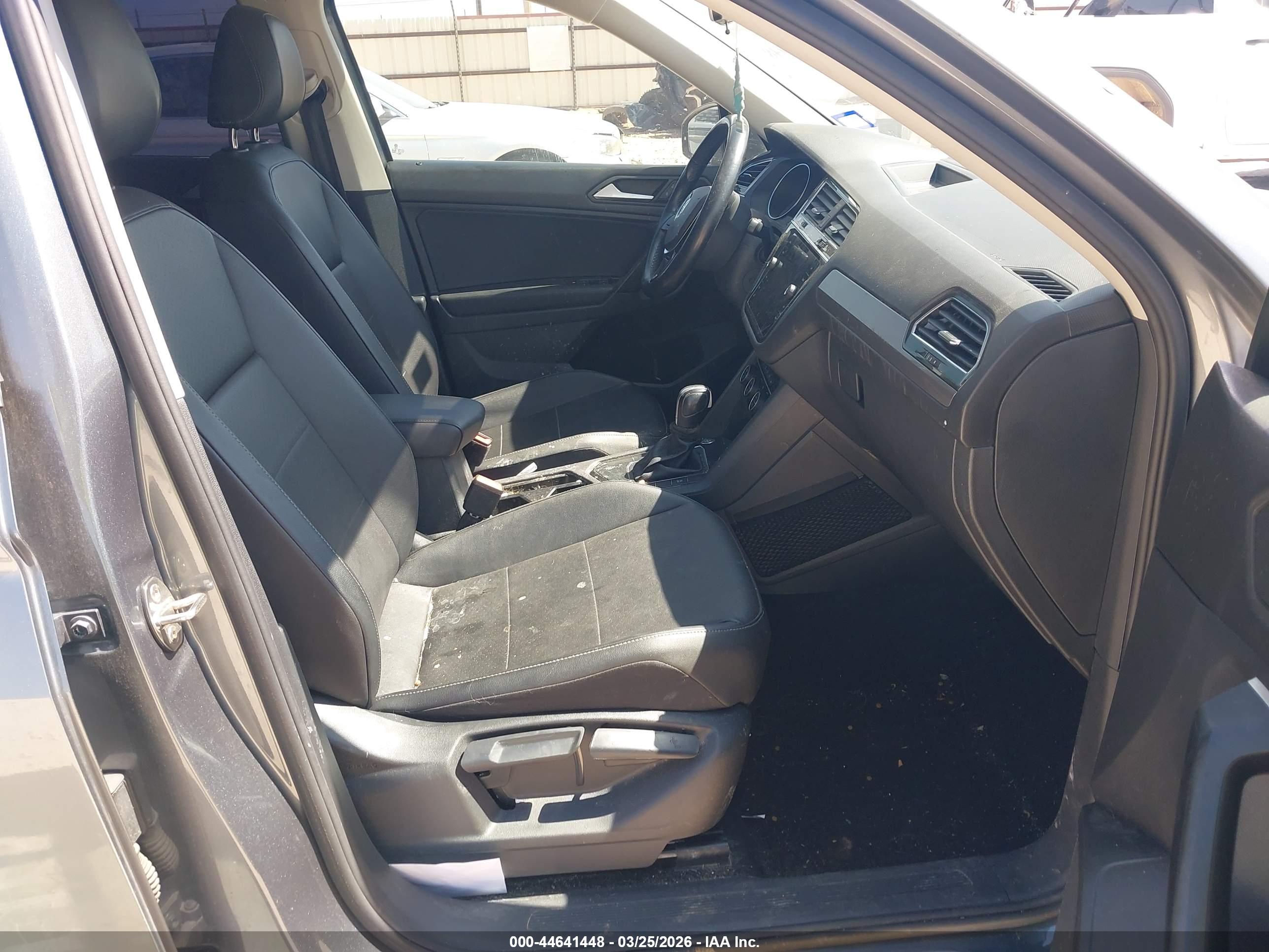 VOLKSWAGEN TIGUAN image 5