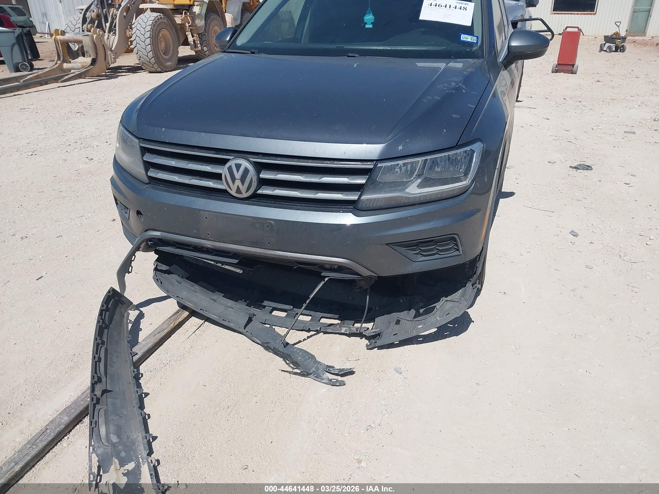 VOLKSWAGEN TIGUAN image 6