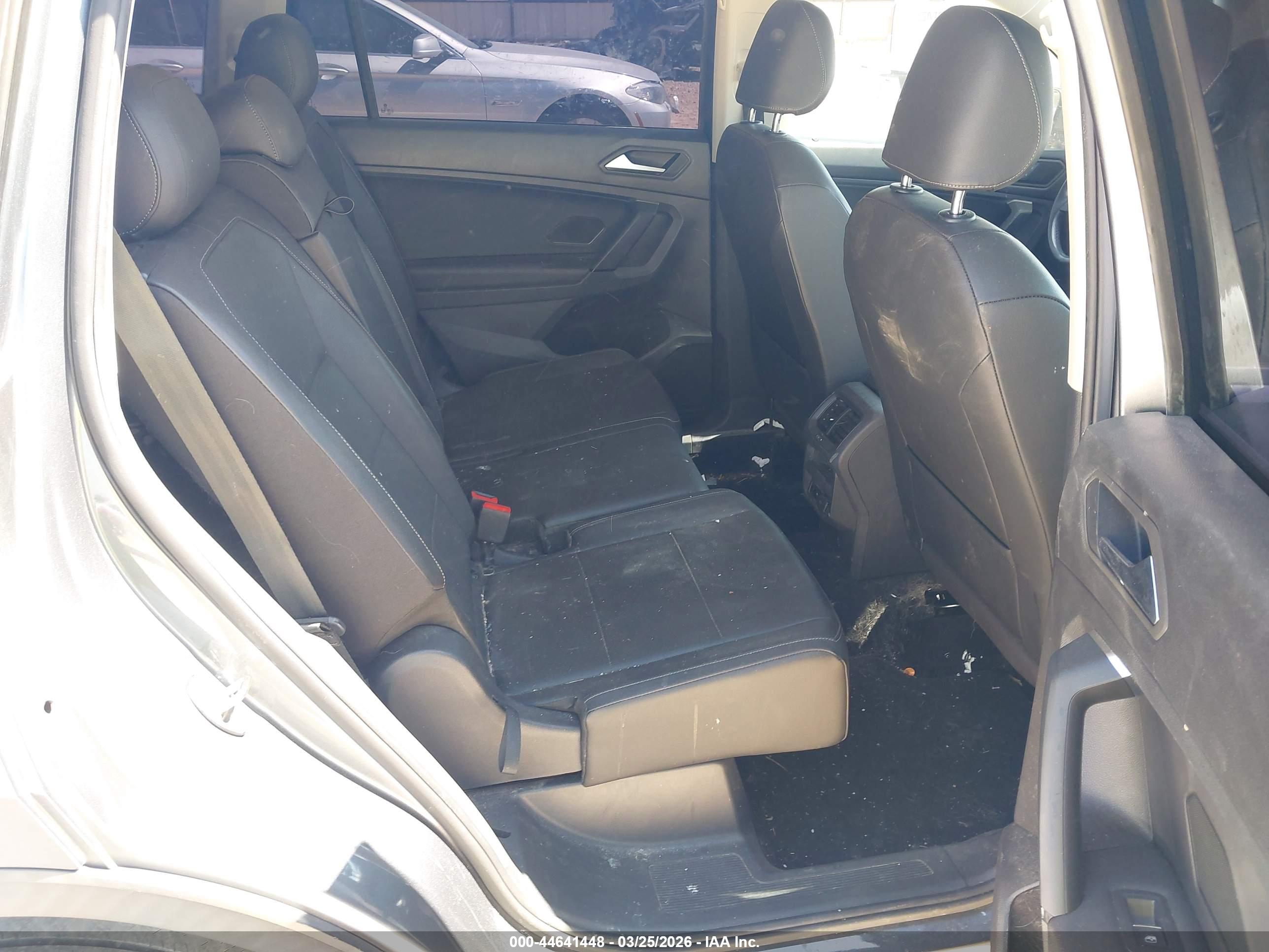 VOLKSWAGEN TIGUAN image 8