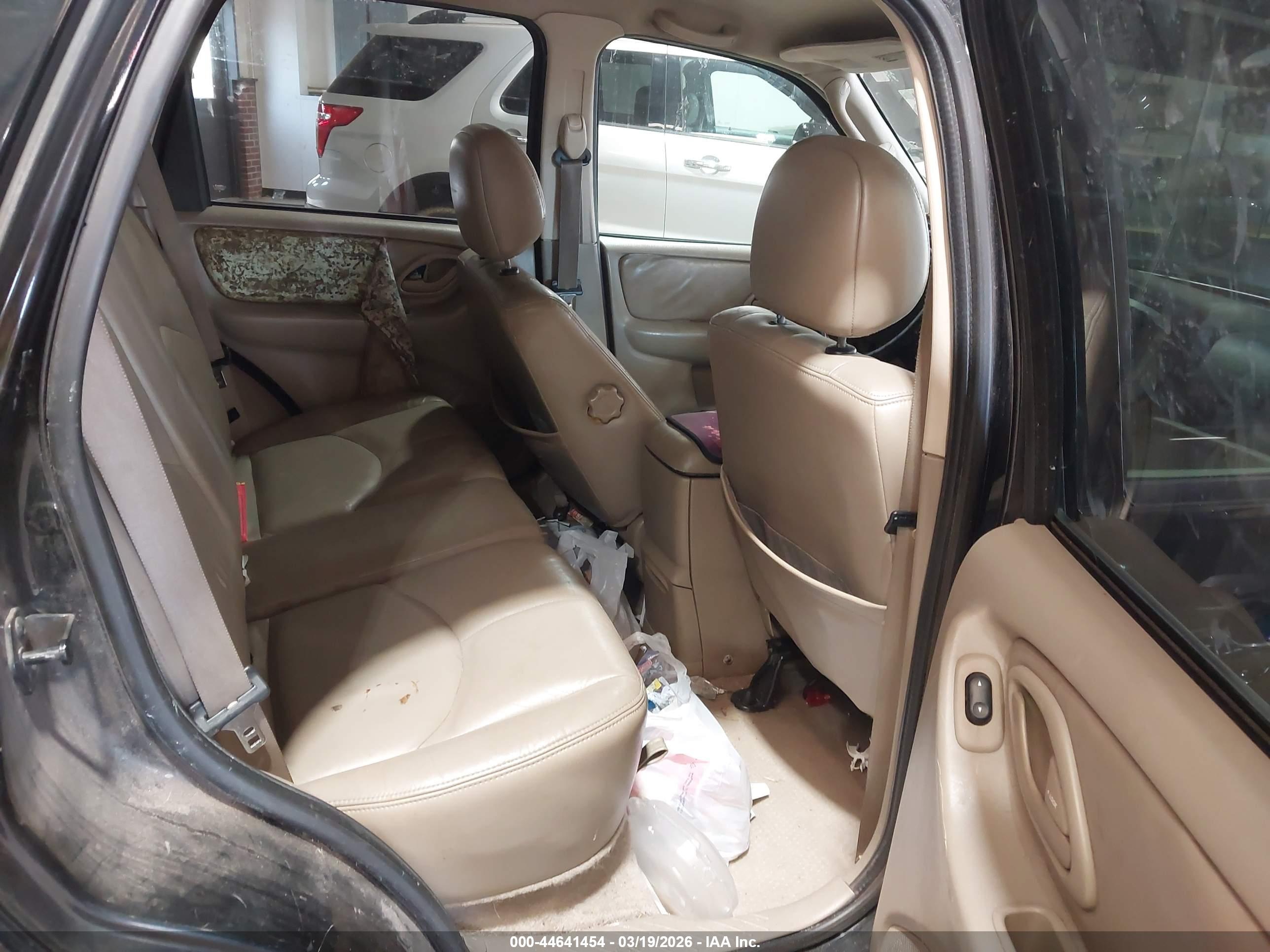 MAZDA TRIBUTE image 8