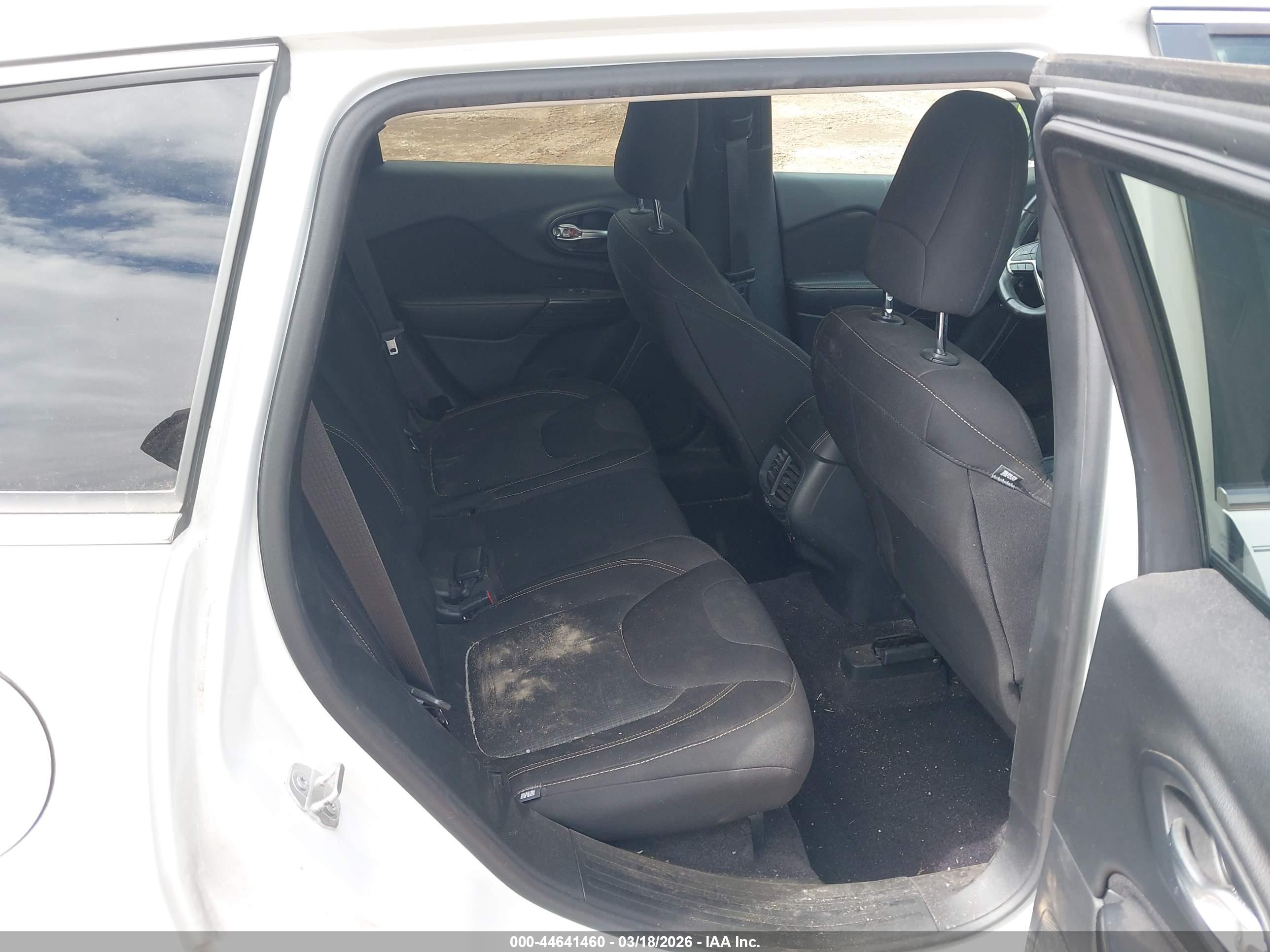 JEEP CHEROKEE image 8