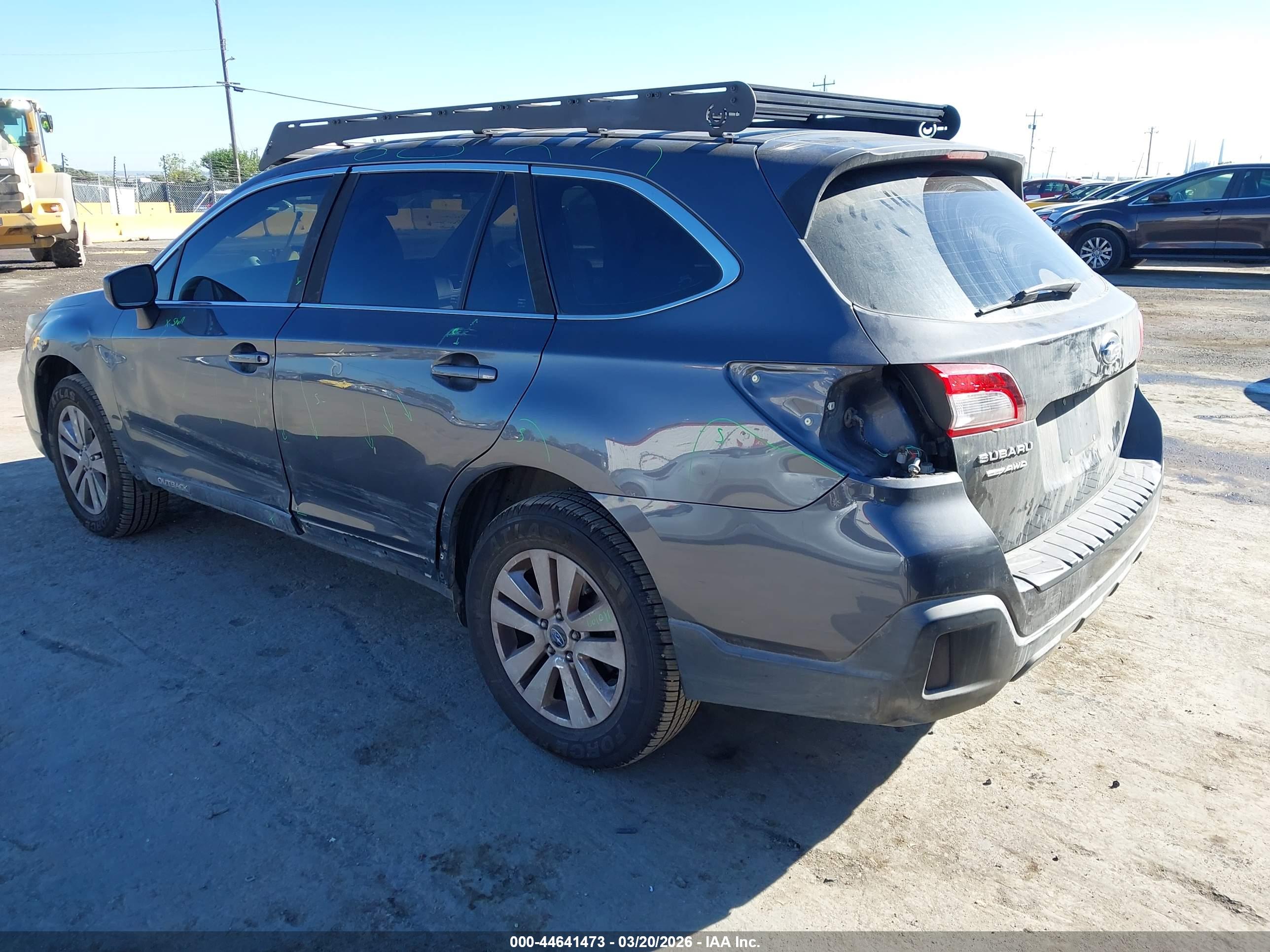 SUBARU OUTBACK image 3