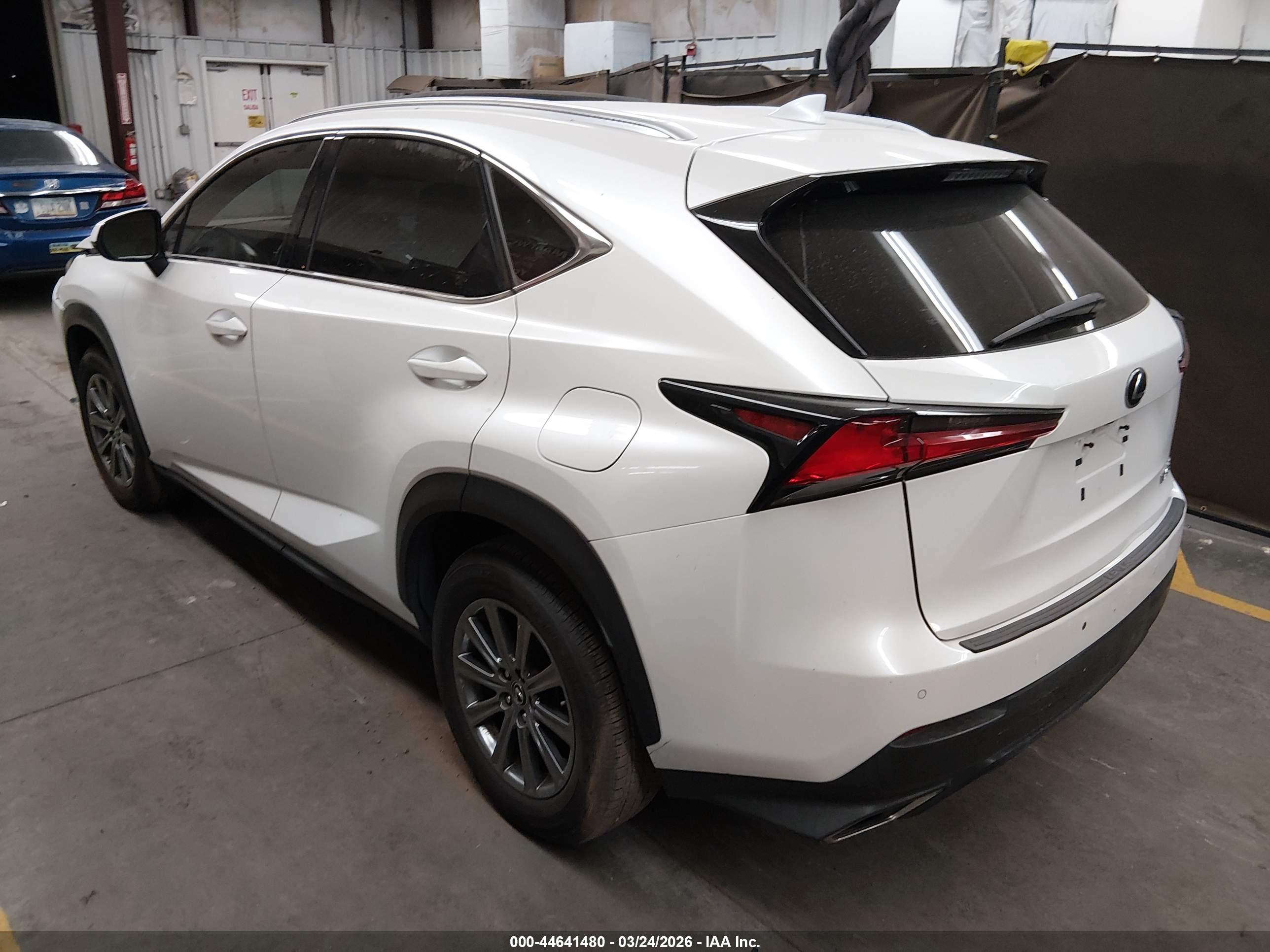 LEXUS NX image 3