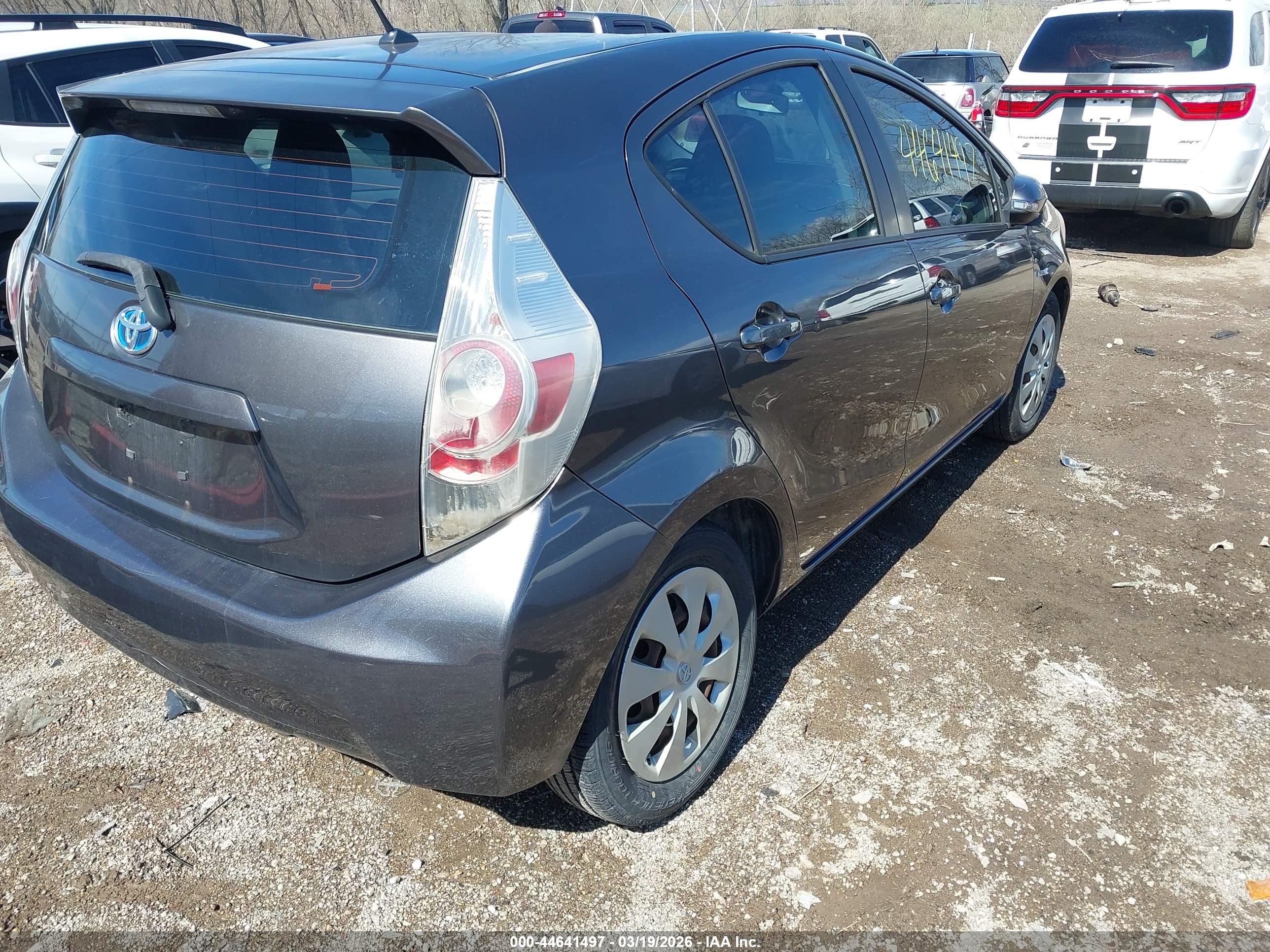 TOYOTA PRIUS image 6