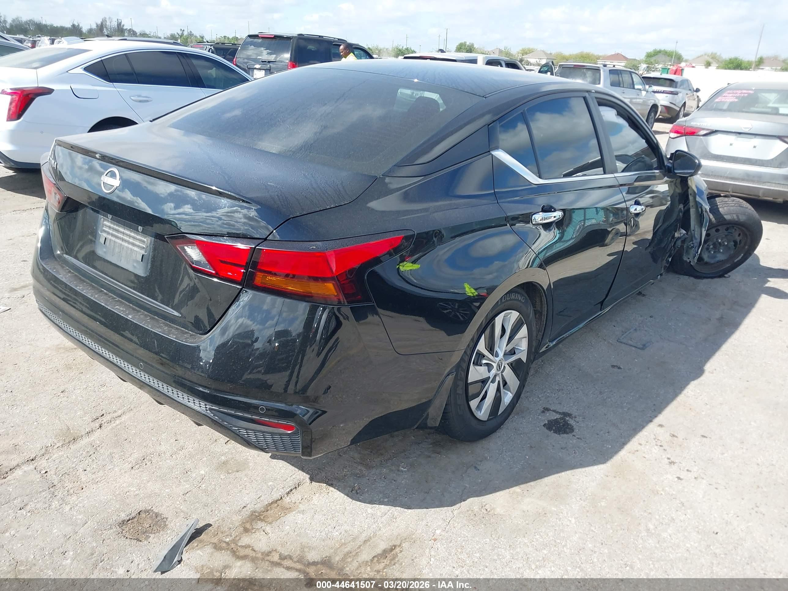 NISSAN ALTIMA image 4
