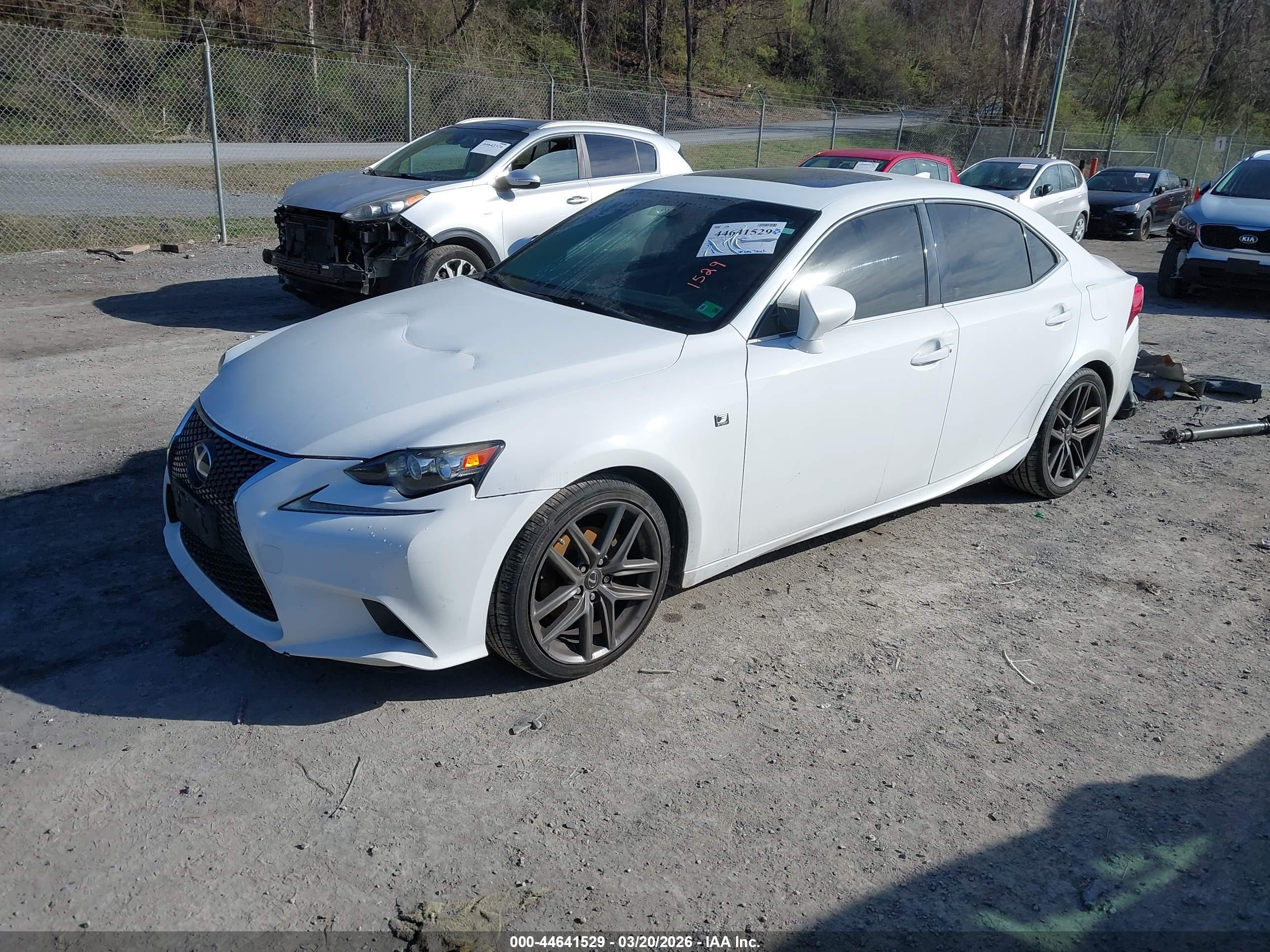 LEXUS IS image 2