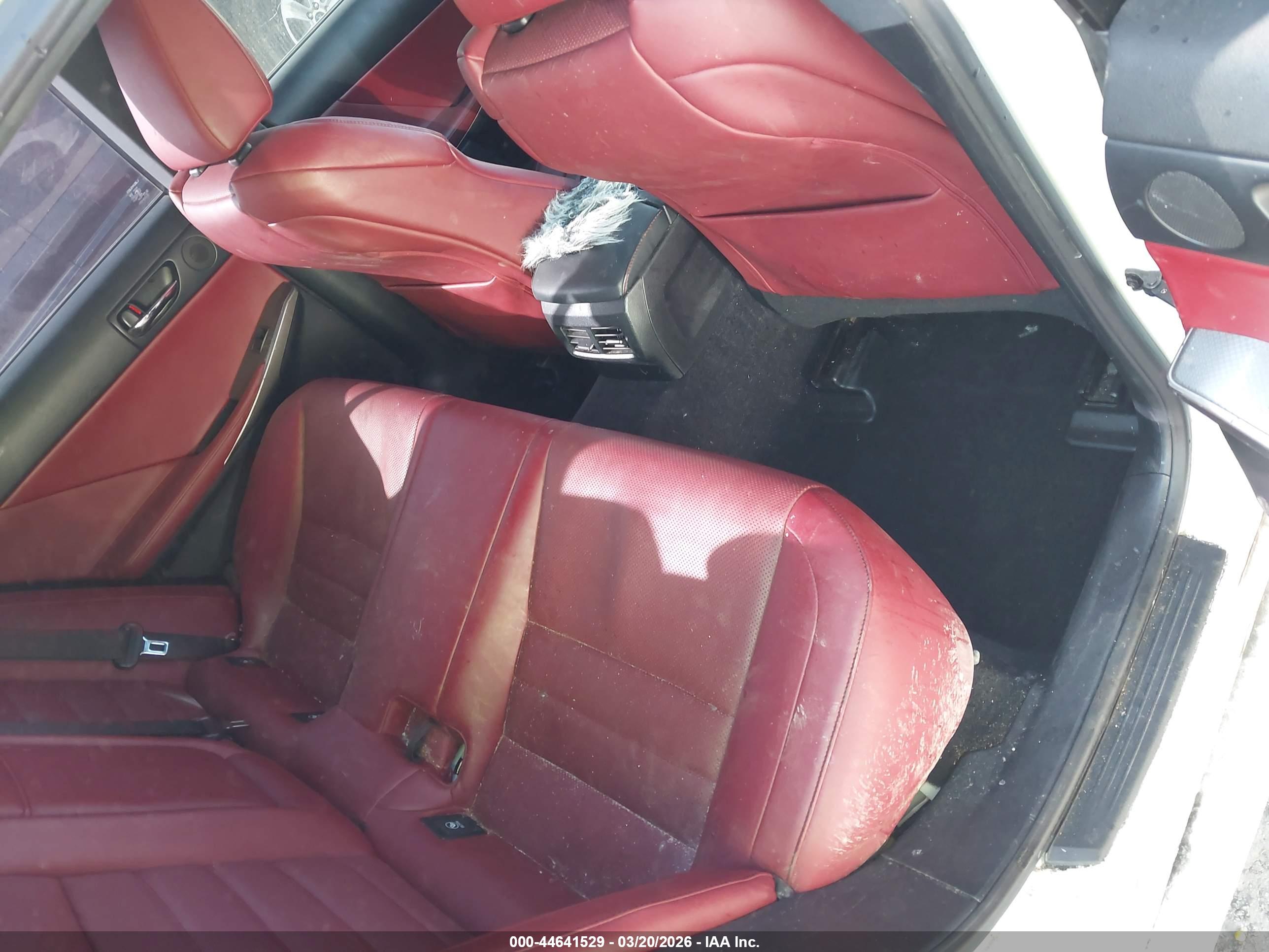 LEXUS IS image 8