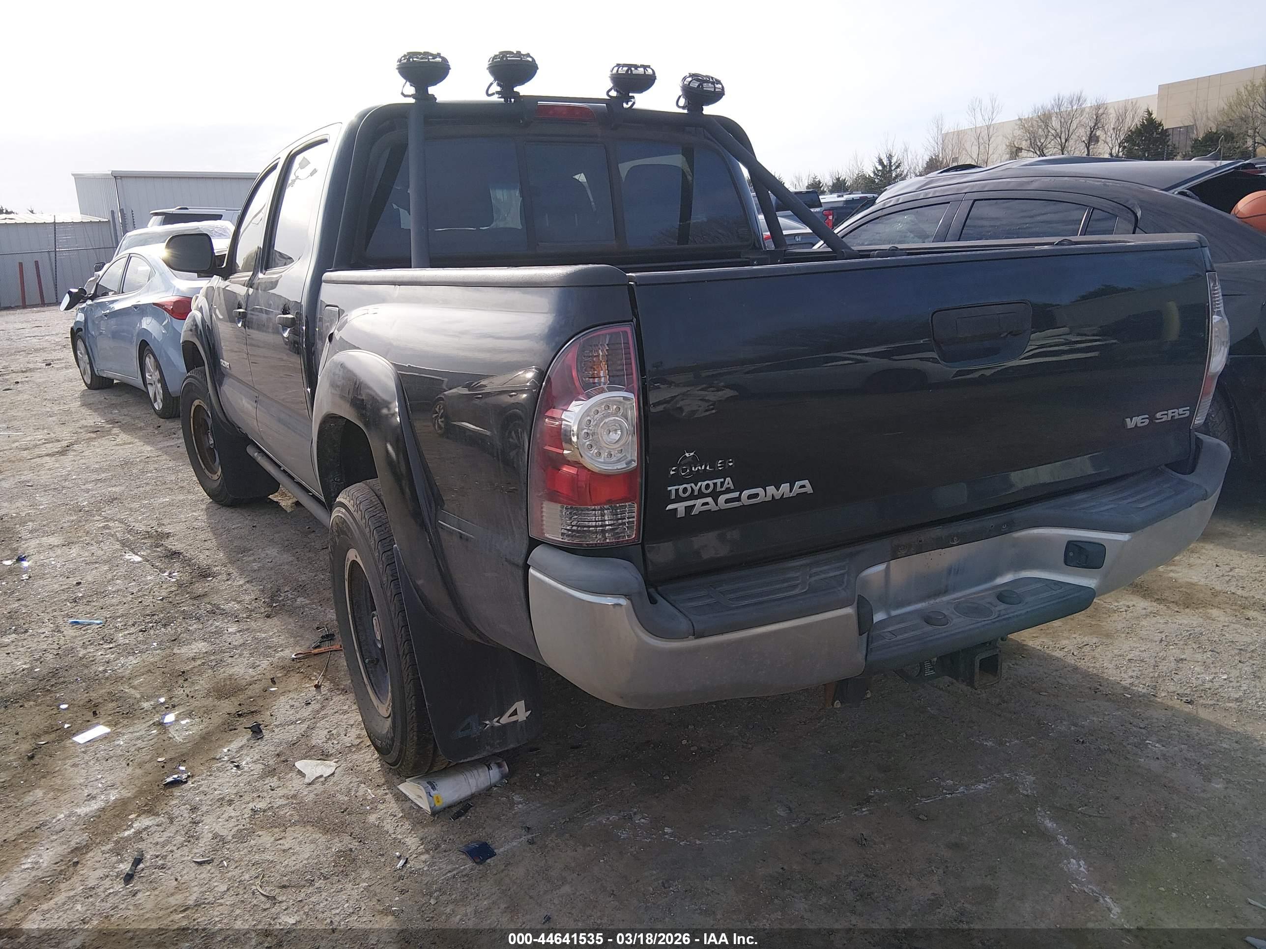 TOYOTA TACOMA image 3