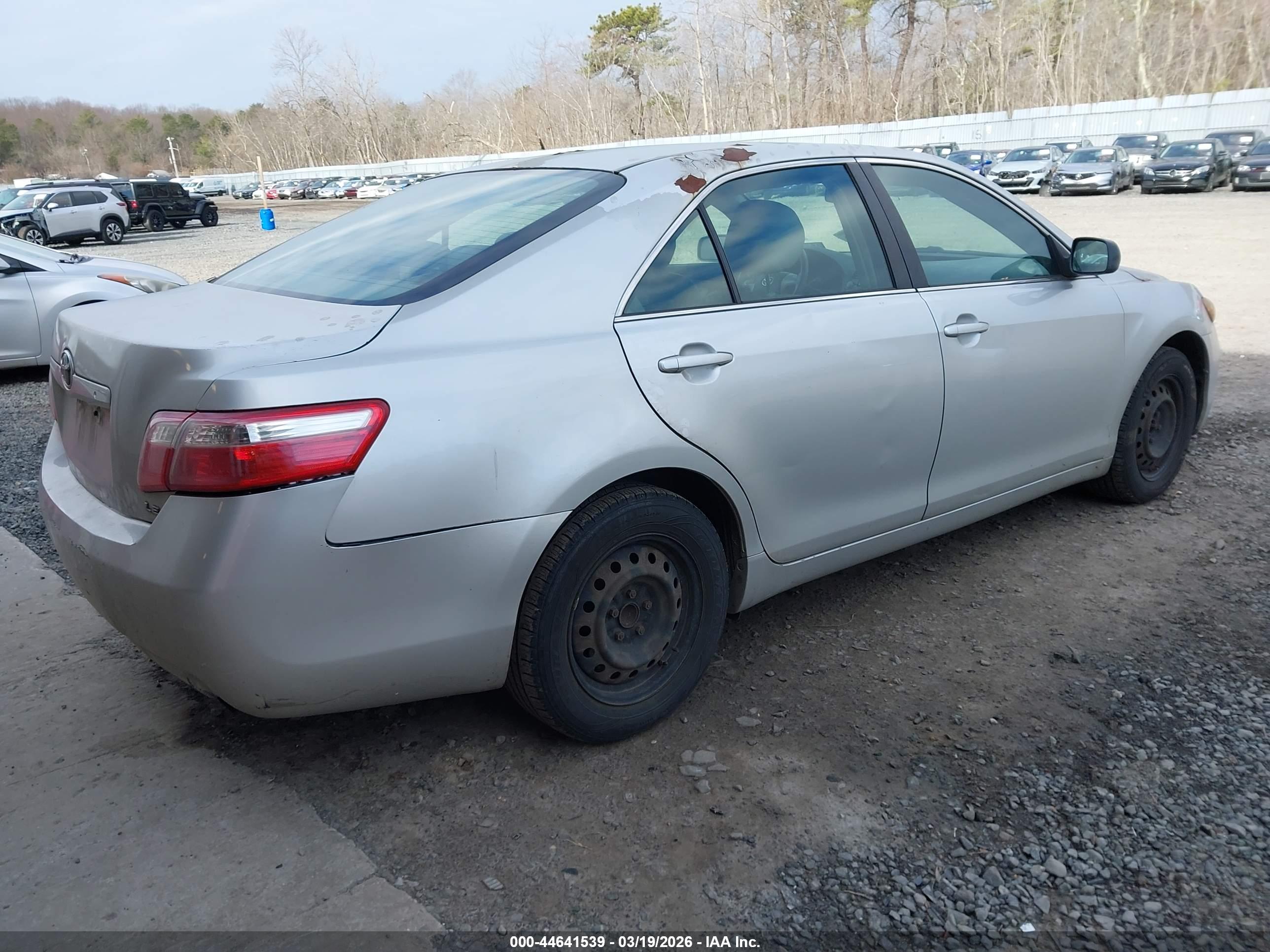 TOYOTA CAMRY image 4