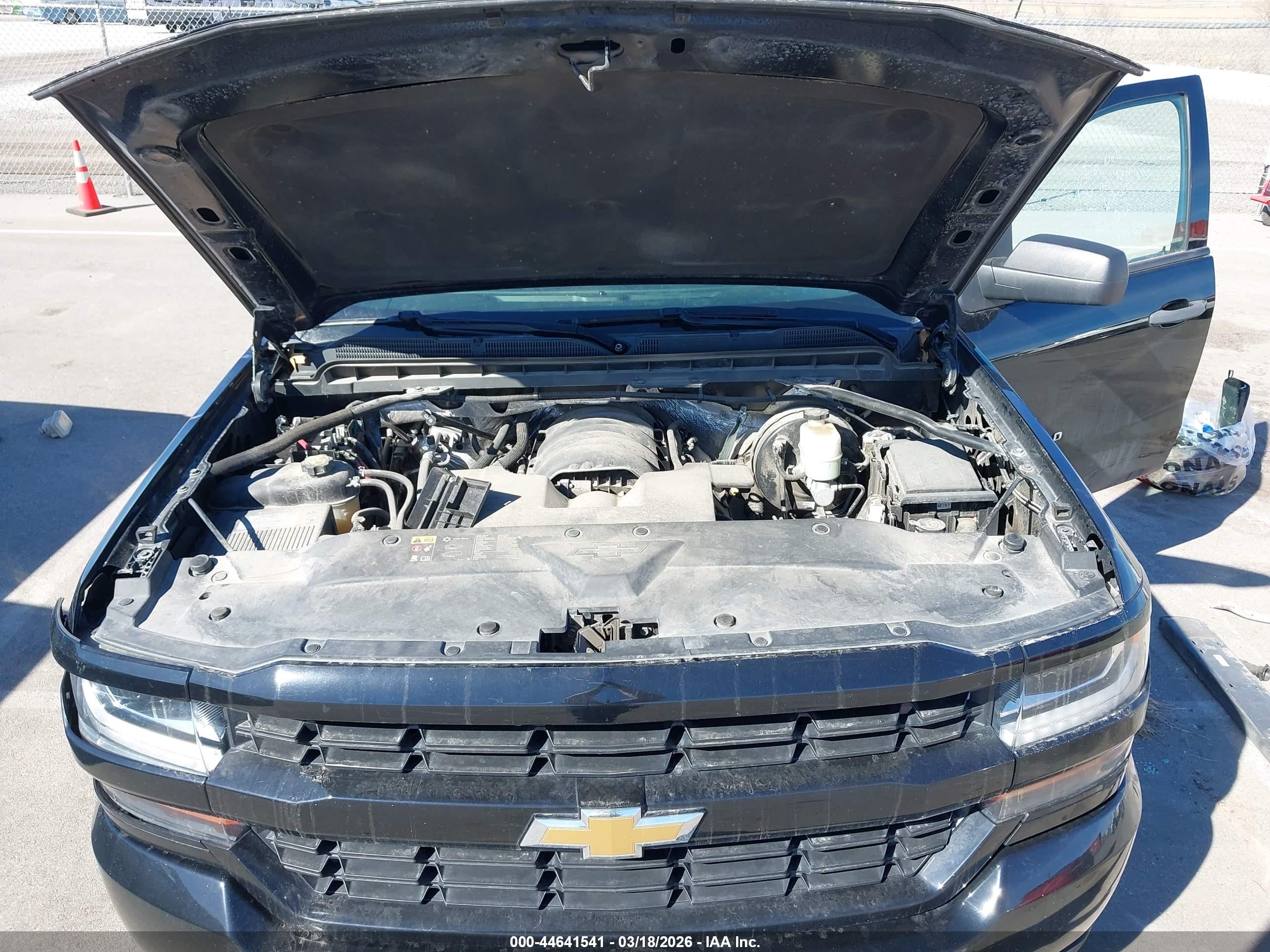 CHEVROLET SILVERADO image 10