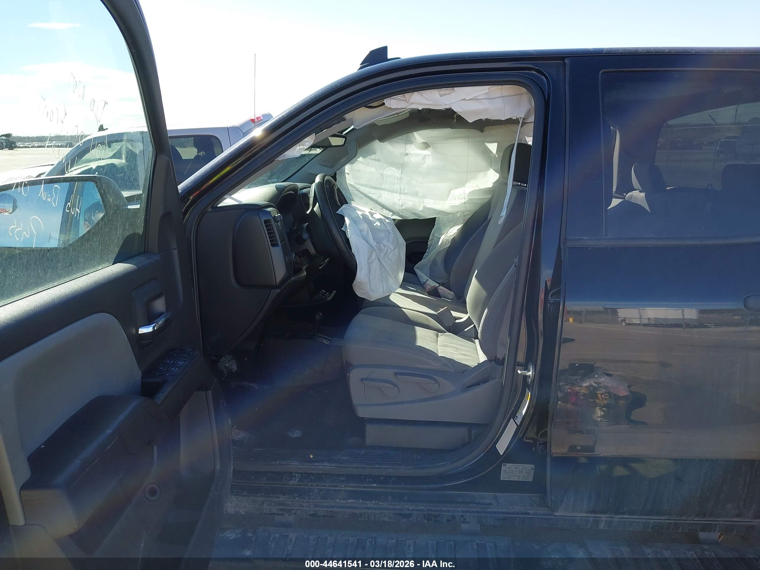 CHEVROLET SILVERADO image 5