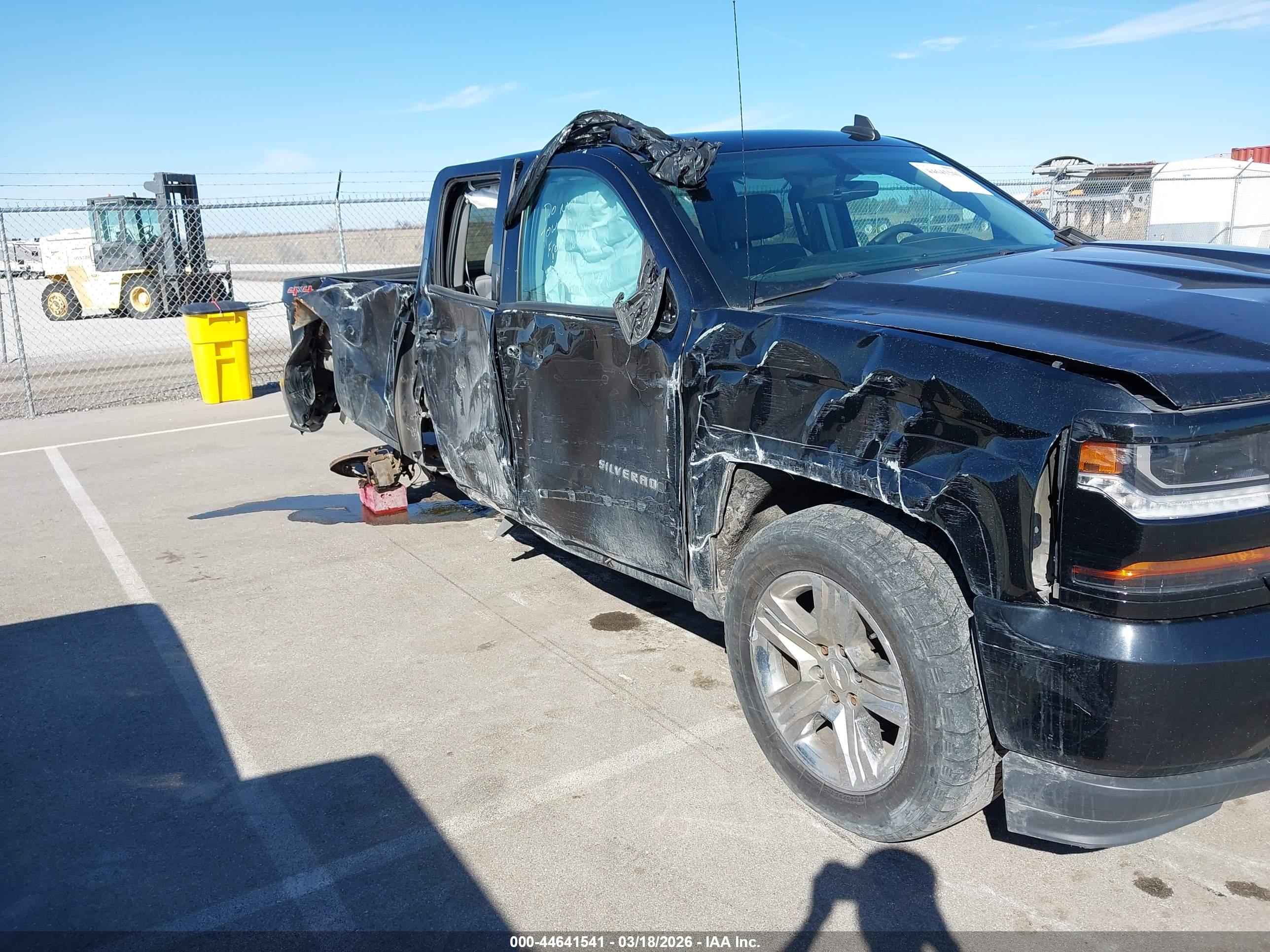 CHEVROLET SILVERADO image 6