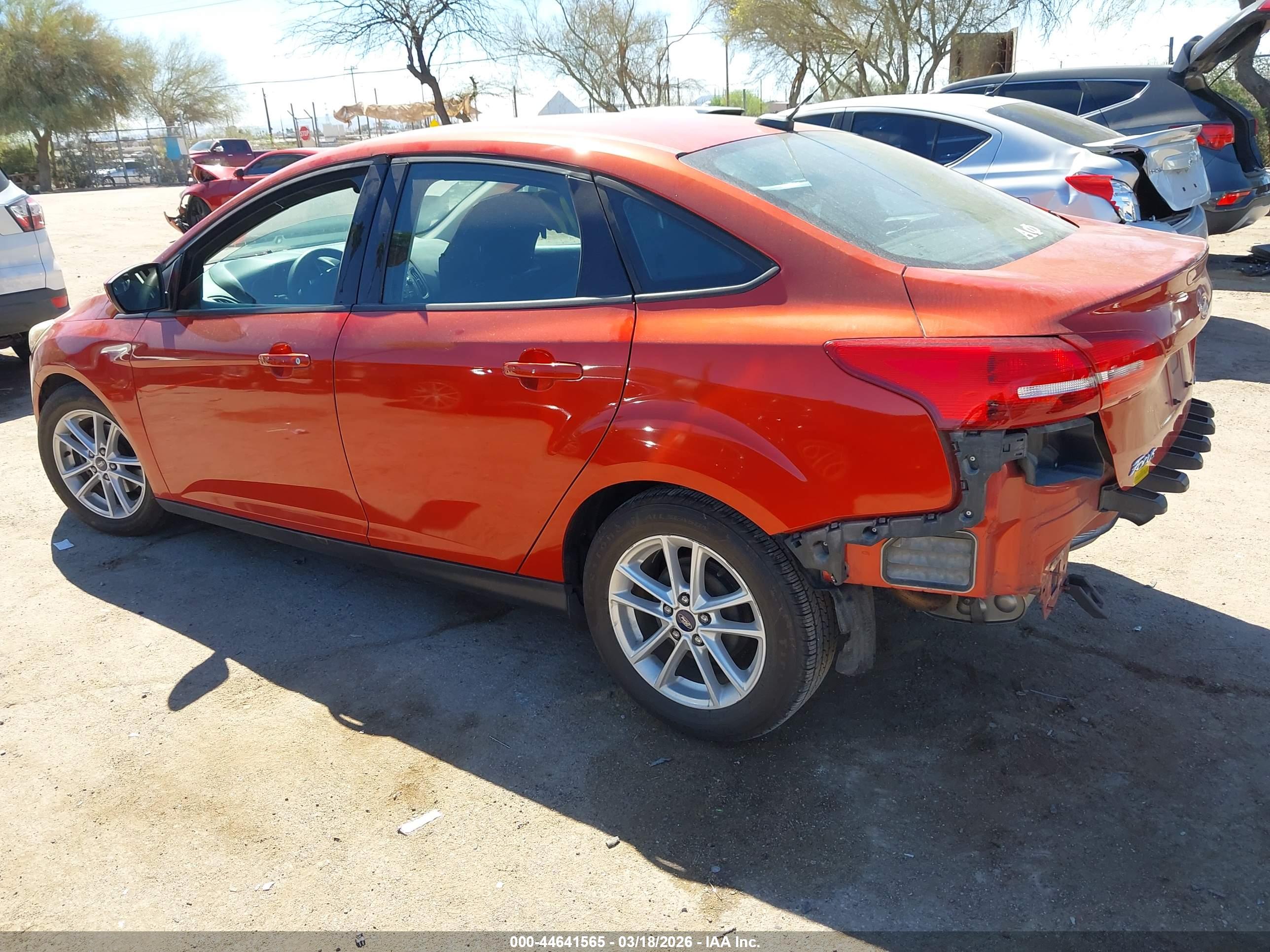 FORD FOCUS image 3