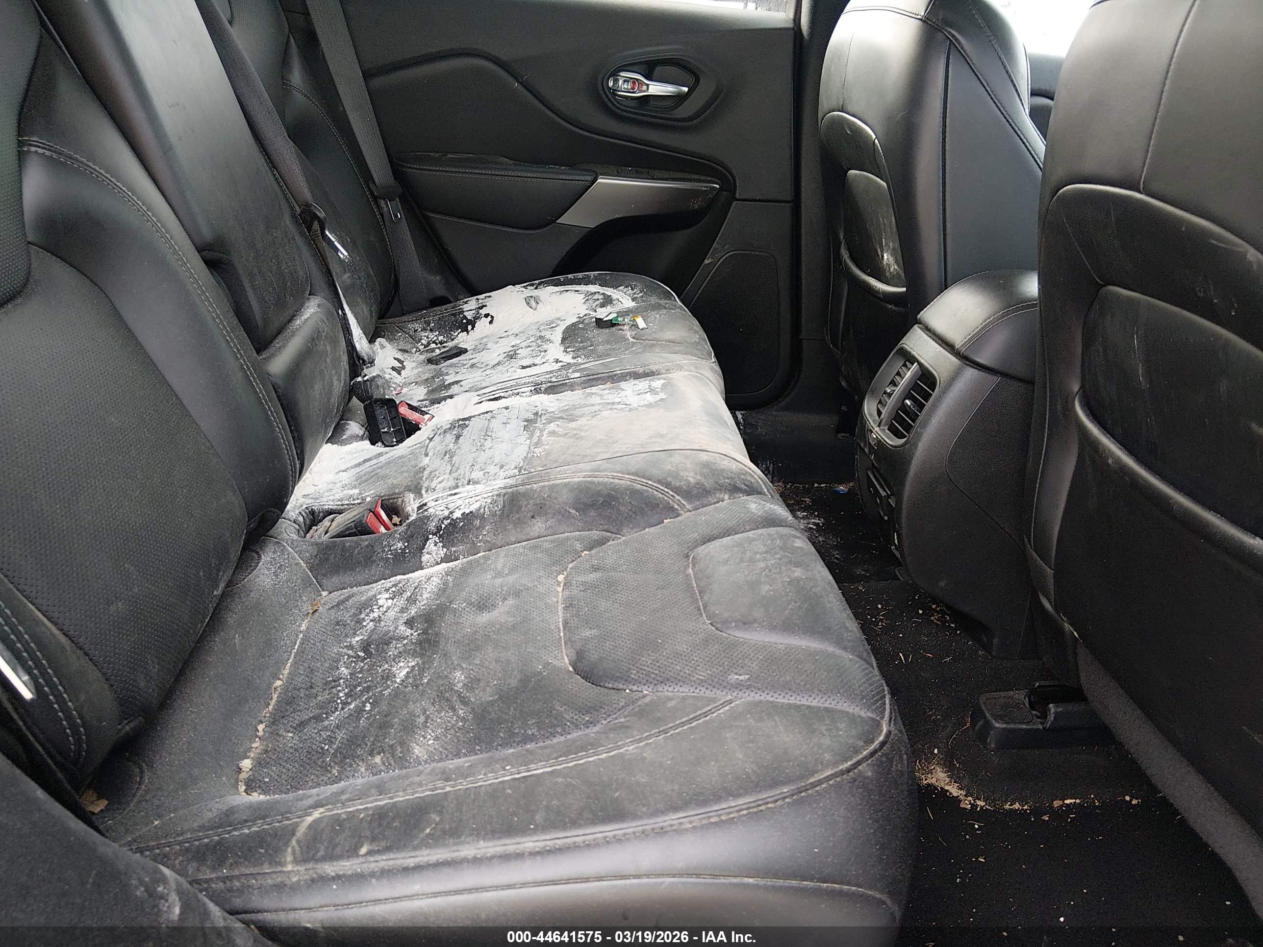 JEEP CHEROKEE image 8