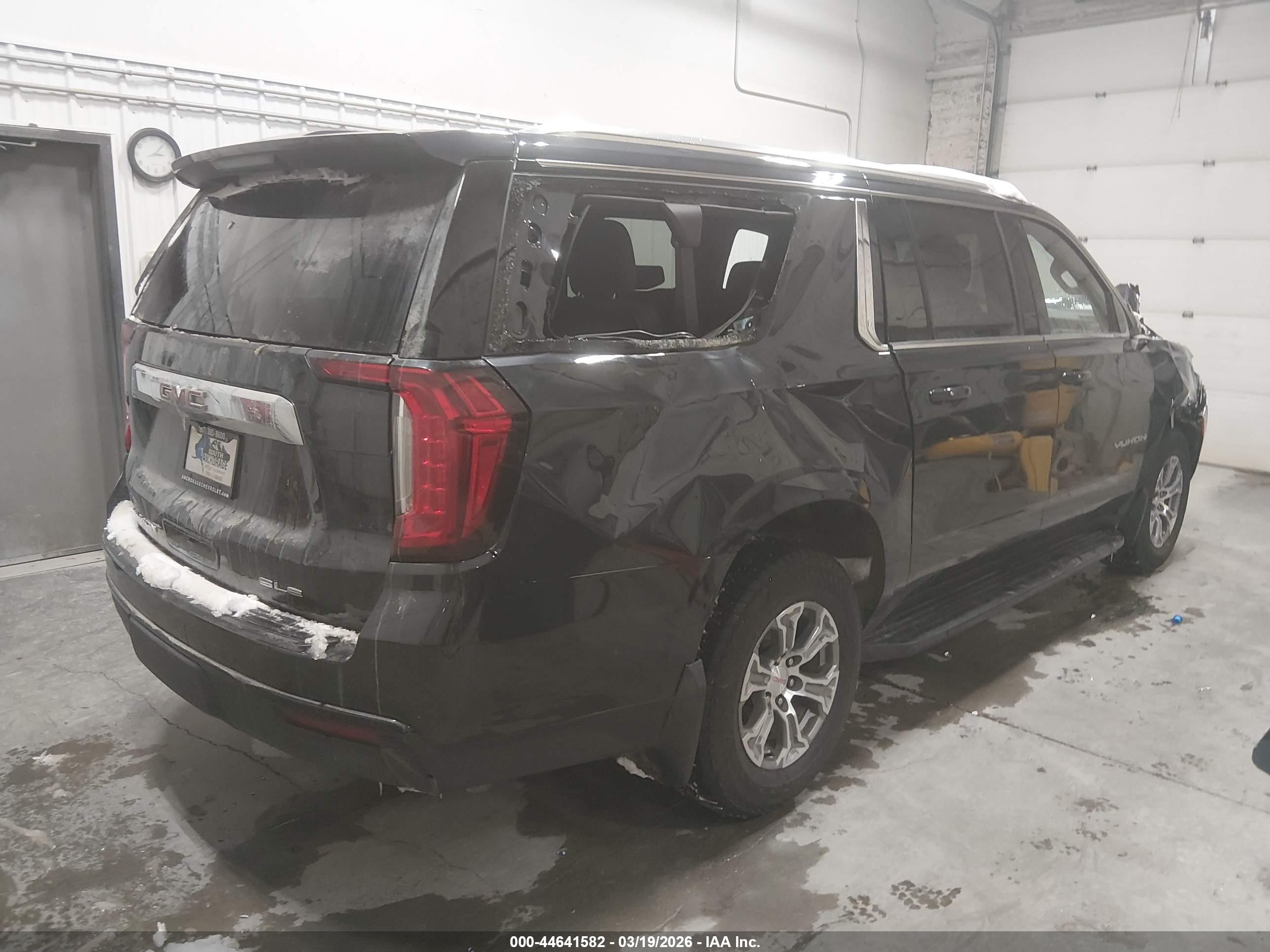 GMC YUKON image 4