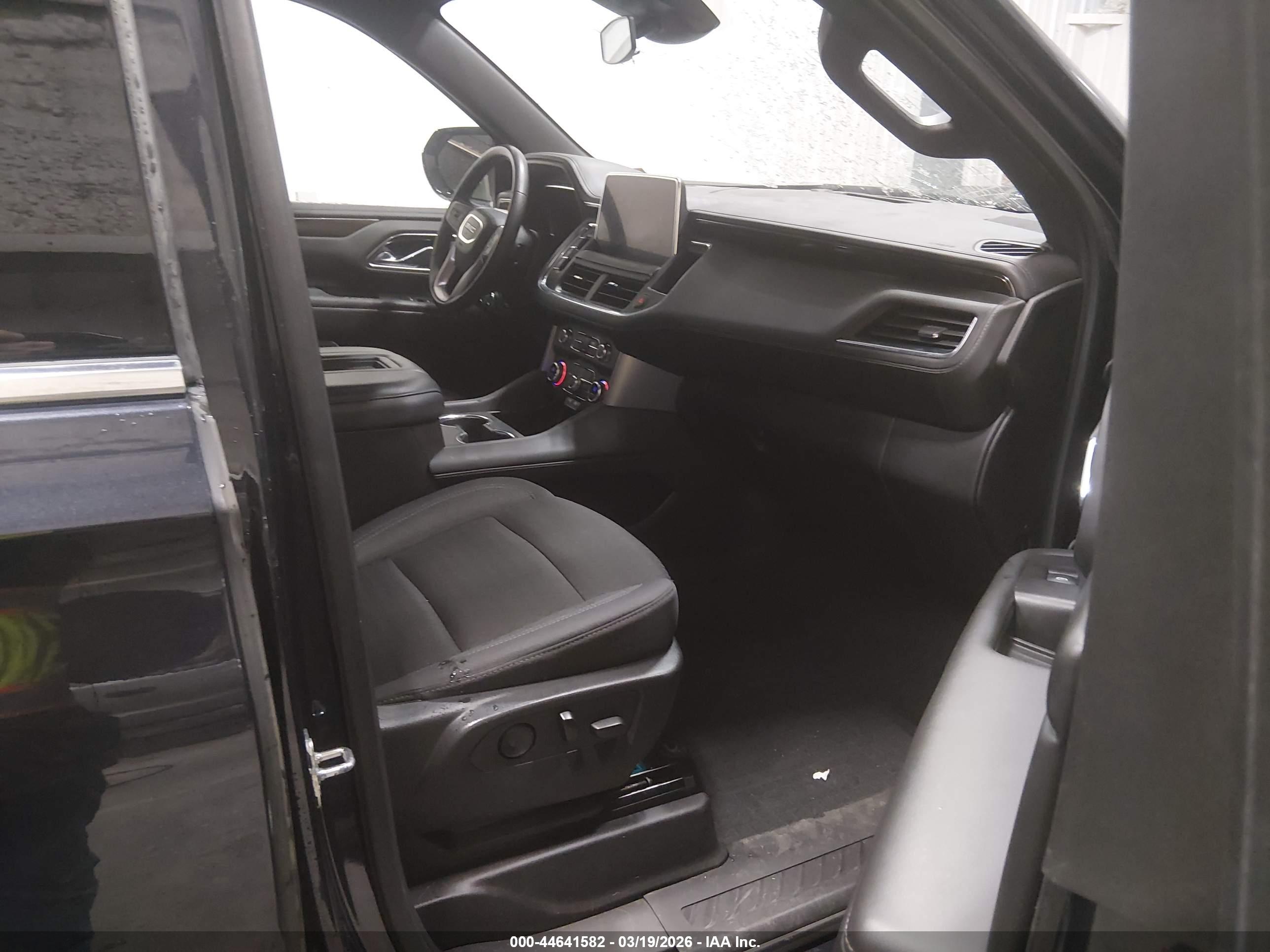 GMC YUKON image 5
